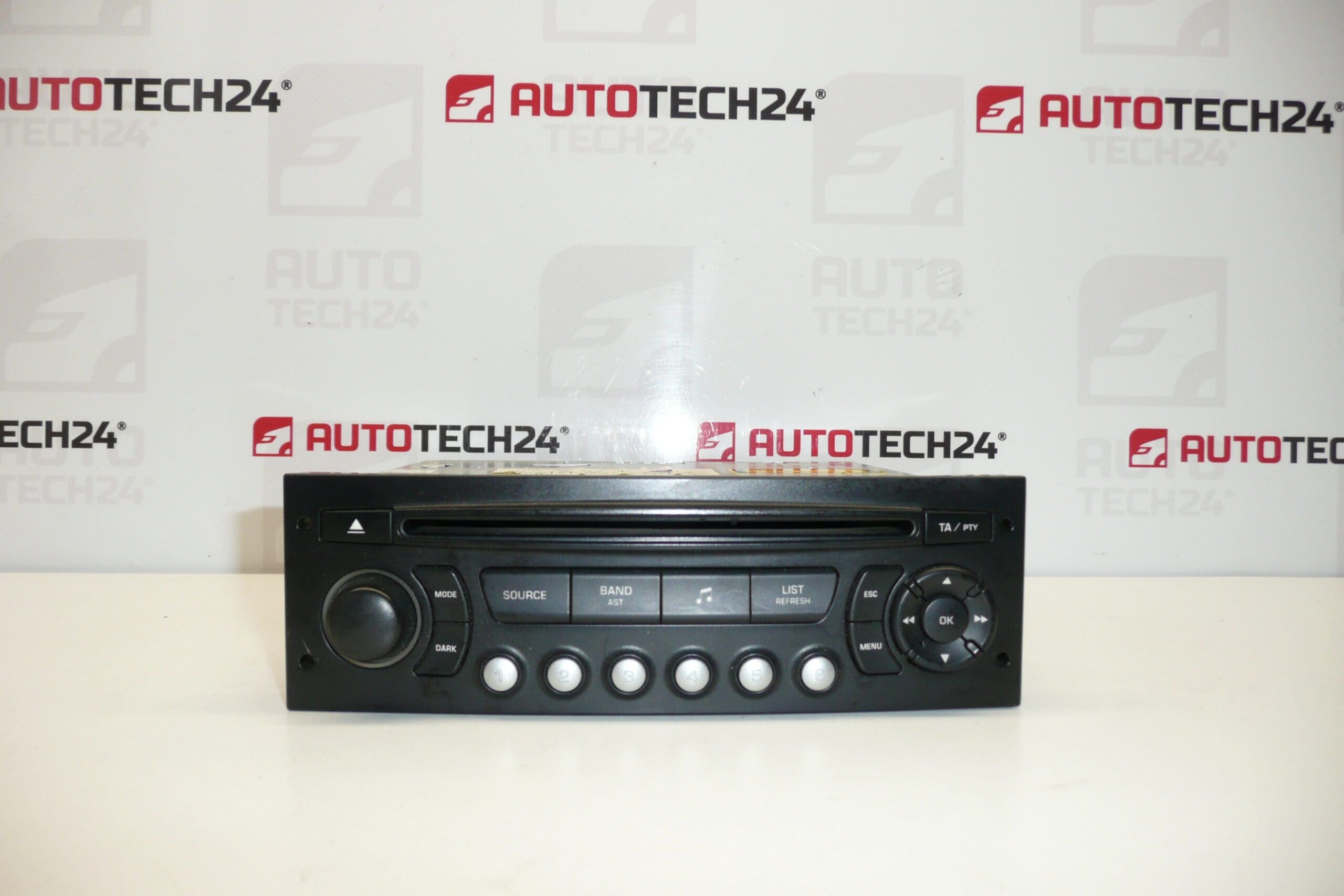 Gedragen paneel Antecedent CD car radio Citroën Peugeot 9659139977 | AUTOTECH24.EU