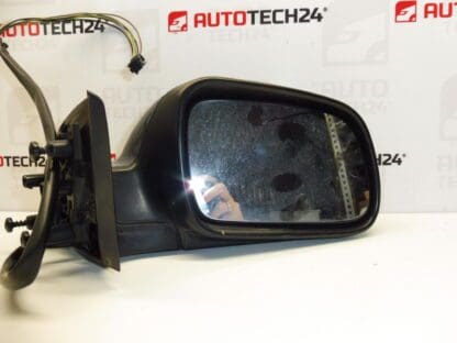 Peugeot 307 EZWD right mirror slightly scratched 8149AX