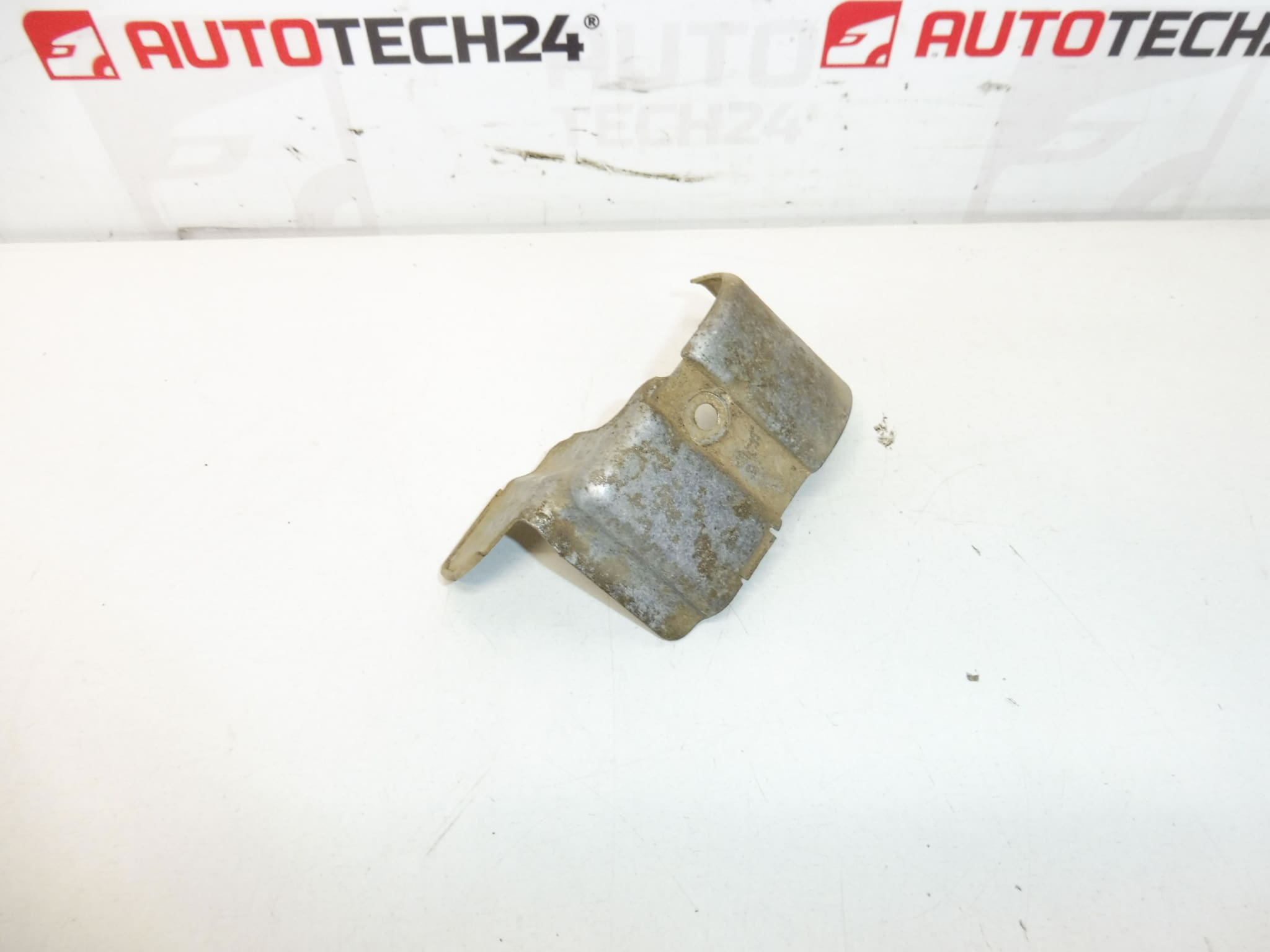 Citroën Peugeot height sensor heat shield 527368