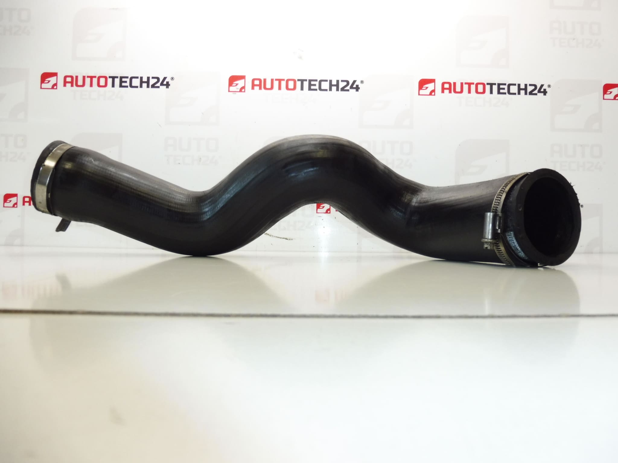 Air Connector for Citroën Peugeot 2.0 and 2.2 HDI 0382W8 - Image 2