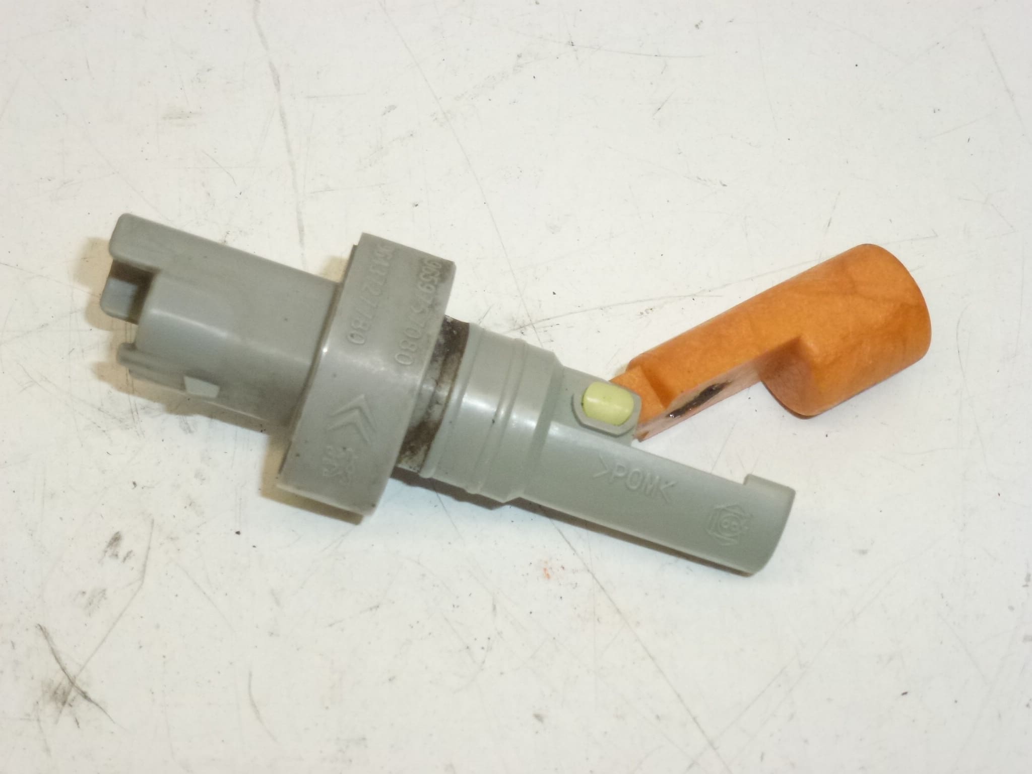 Fluid Level Sensor for Citroen Peugeot 9659757080 643479 - Image 2