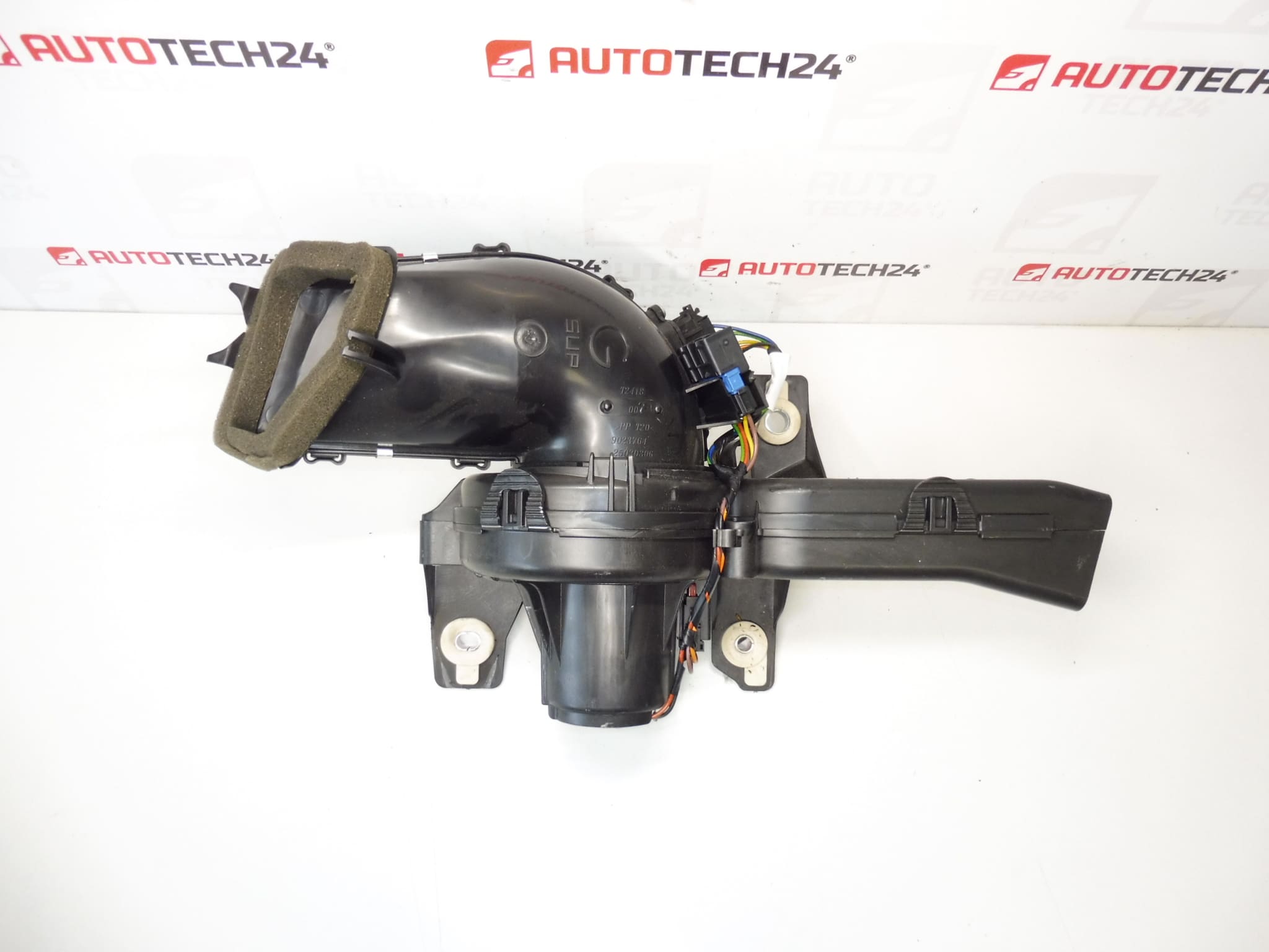 Left heater fan for Peugeot 3008/5008, Part No. 9683441680, T5157001, 6441CV - Image 2