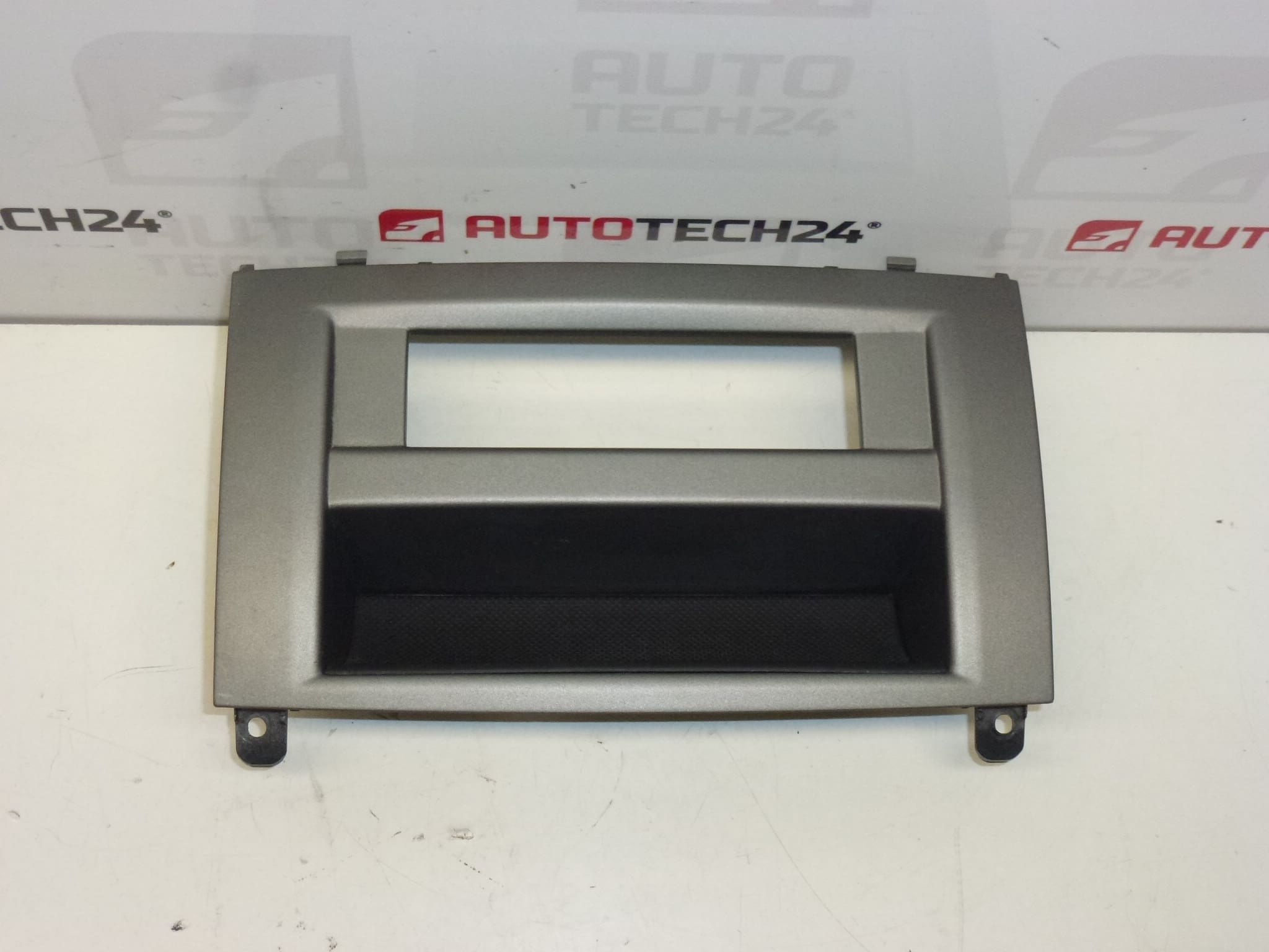 Peugeot 407 radio display frame 96577887 77 8265S9