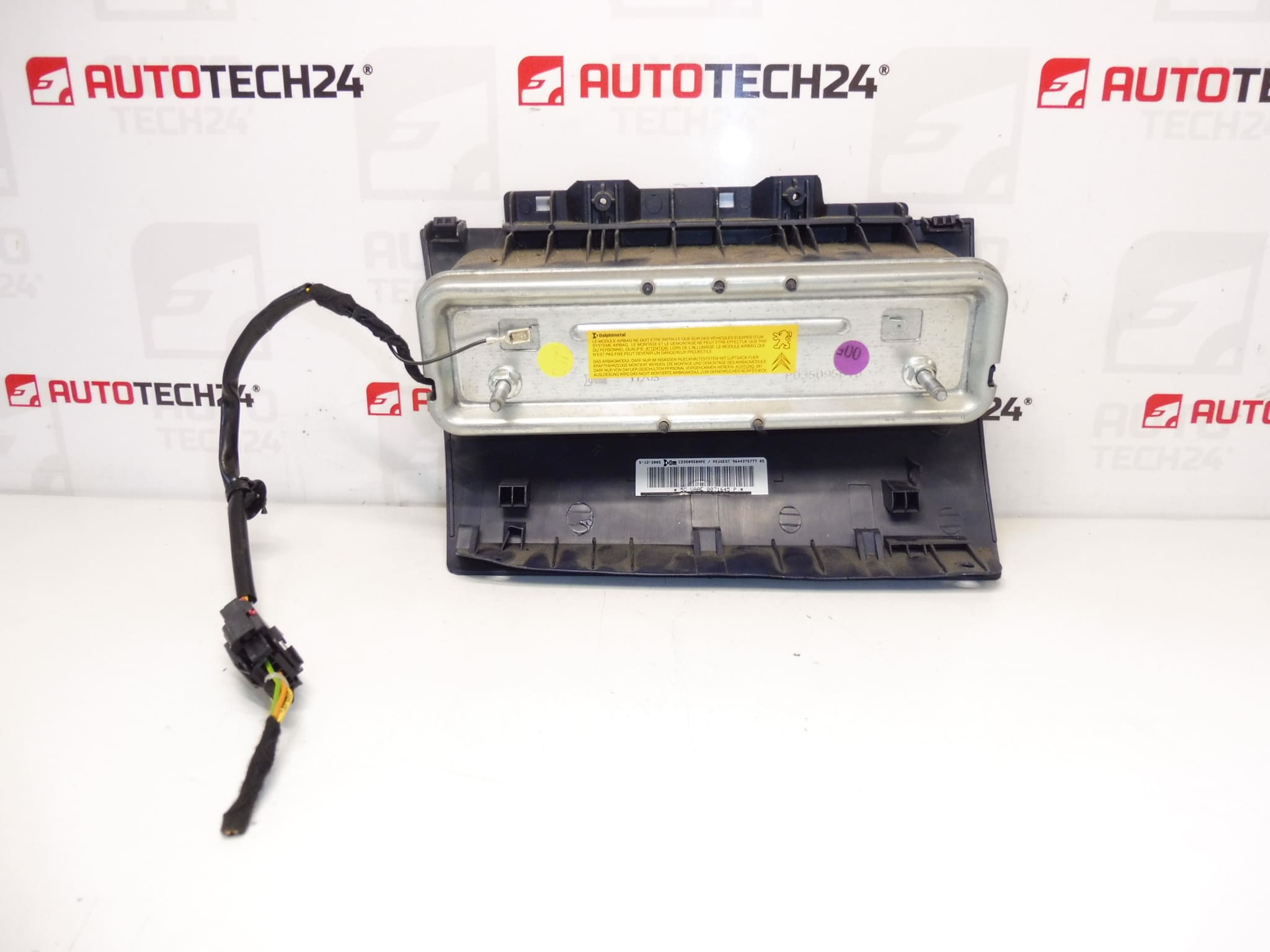 Driver's Knee Airbag Peugeot 1007 9644375777 8216FF - Image 2