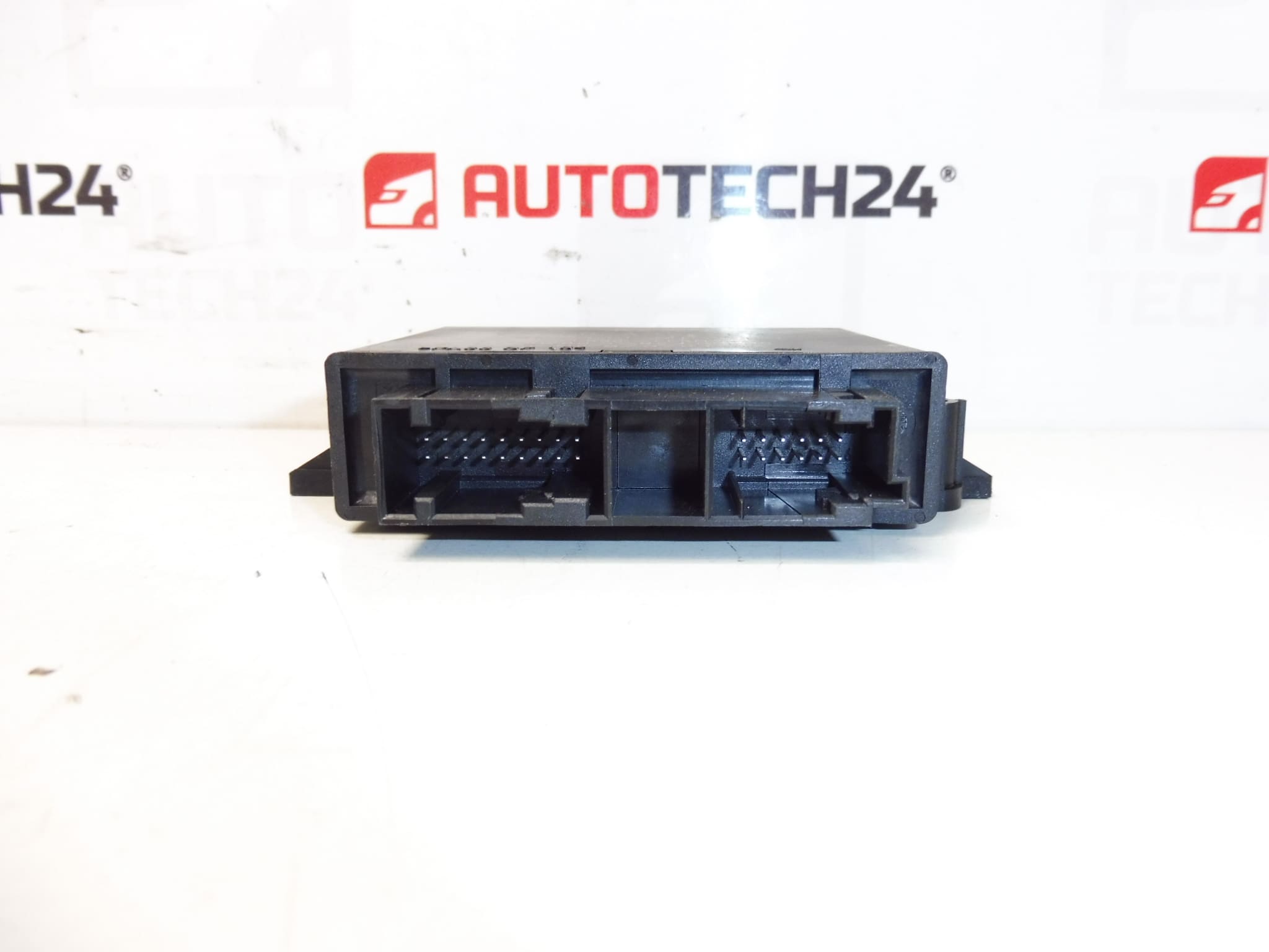 ECU PDC Peugeot Citroën 9661496880 6590V3 6590N1 - Image 2