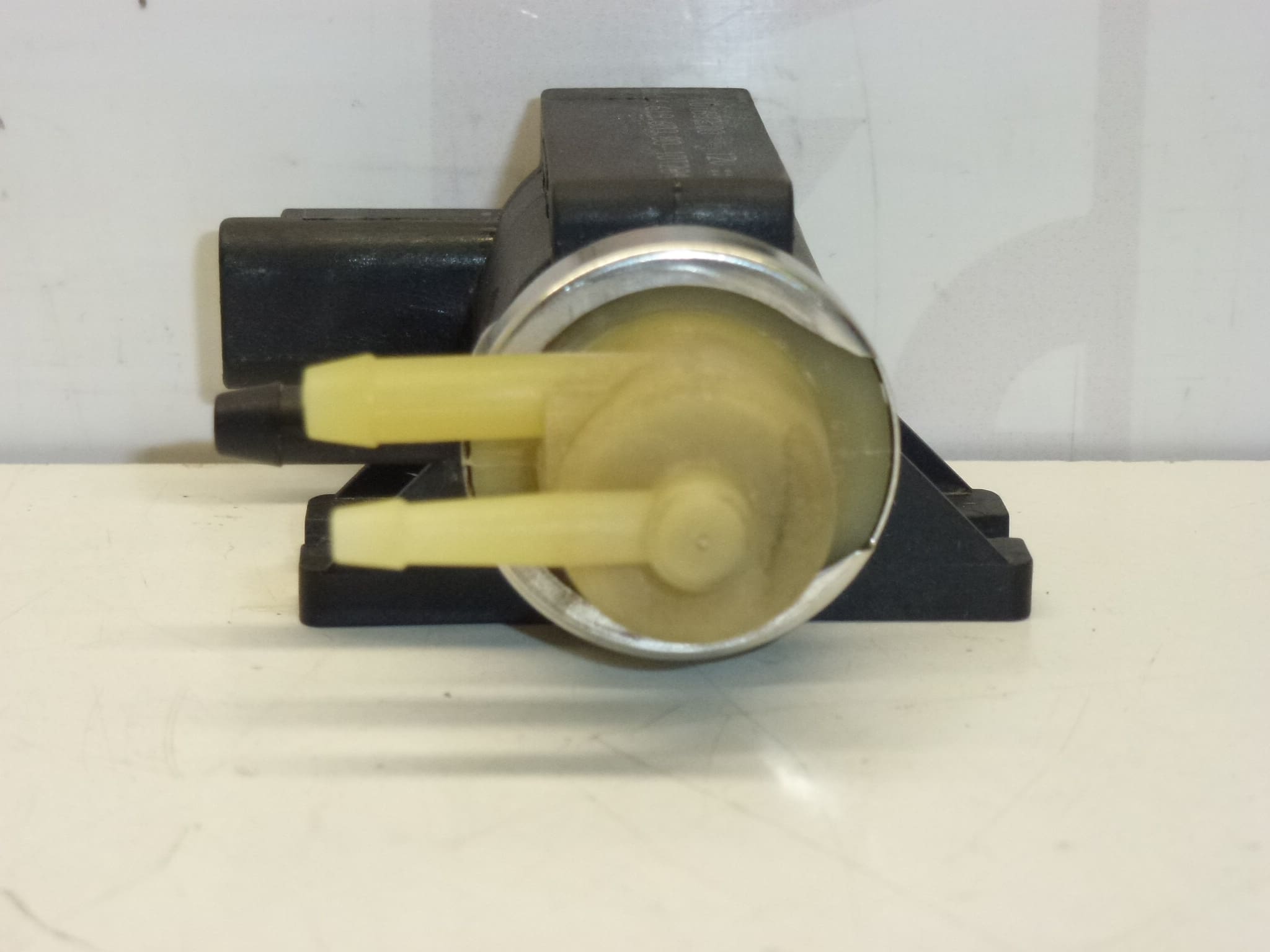 Pierburg Vacuum Control Valve 7.01633.00 9661960380 1618X2 - Image 2