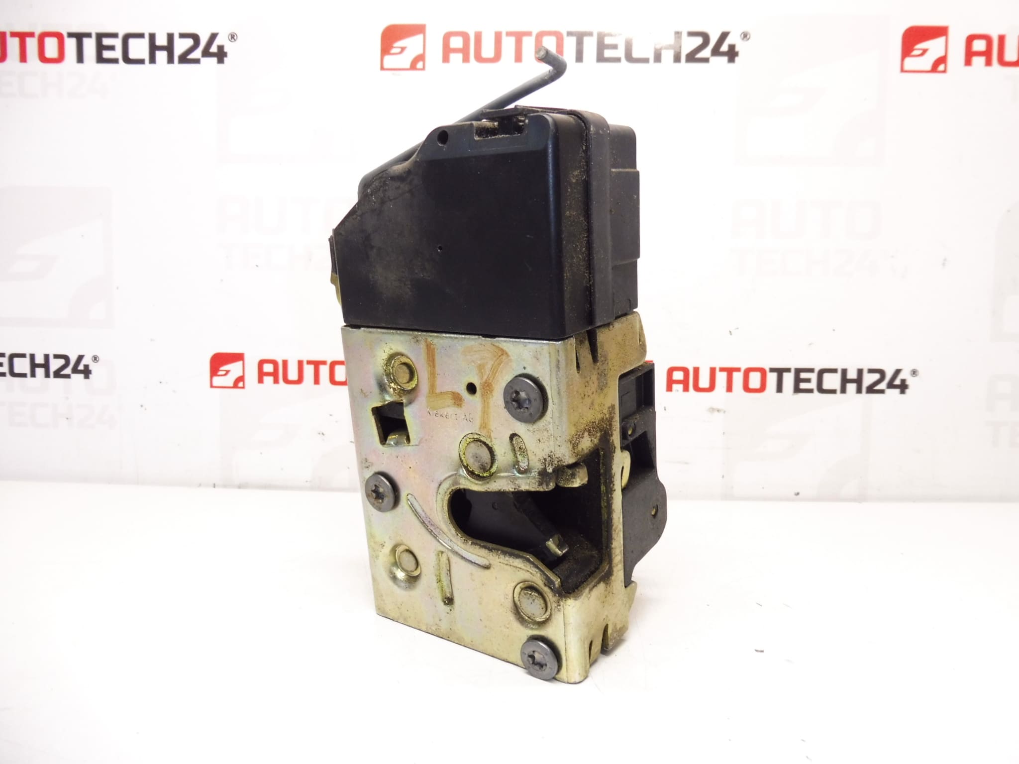 Left Front Door Lock Peugeot 206 9135H2 - Image 2