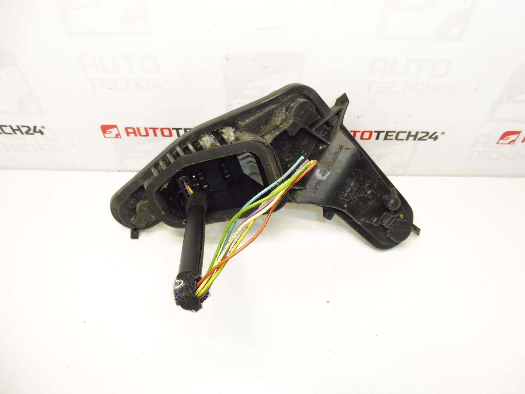 Lamp Holder for Right Rear Light Peugeot 207 9686565980 6351HQ - Image 2