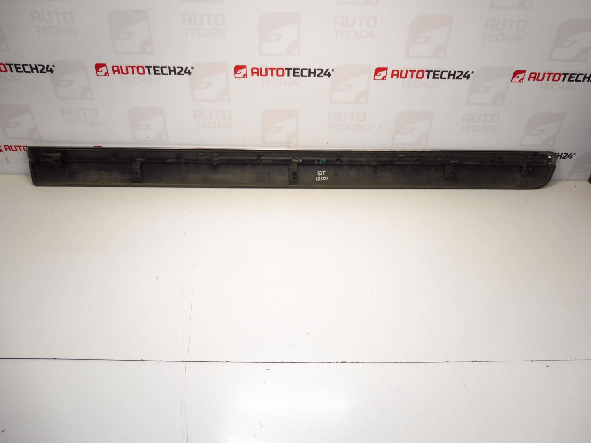 Left Front Door Trim Strip Citroën C8 Peugeot 807 KTQ 1401028777 8545GH - Image 2