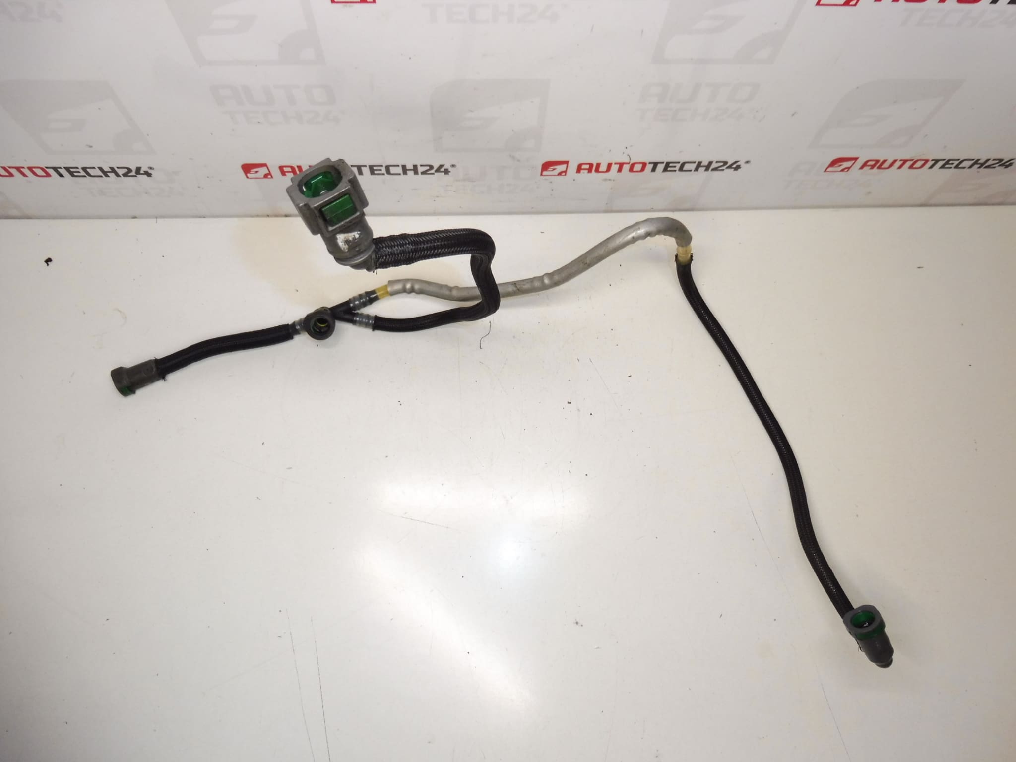 Fuel Pipe Citroën Peugeot 2.2 HDI 1574K9 - Image 2