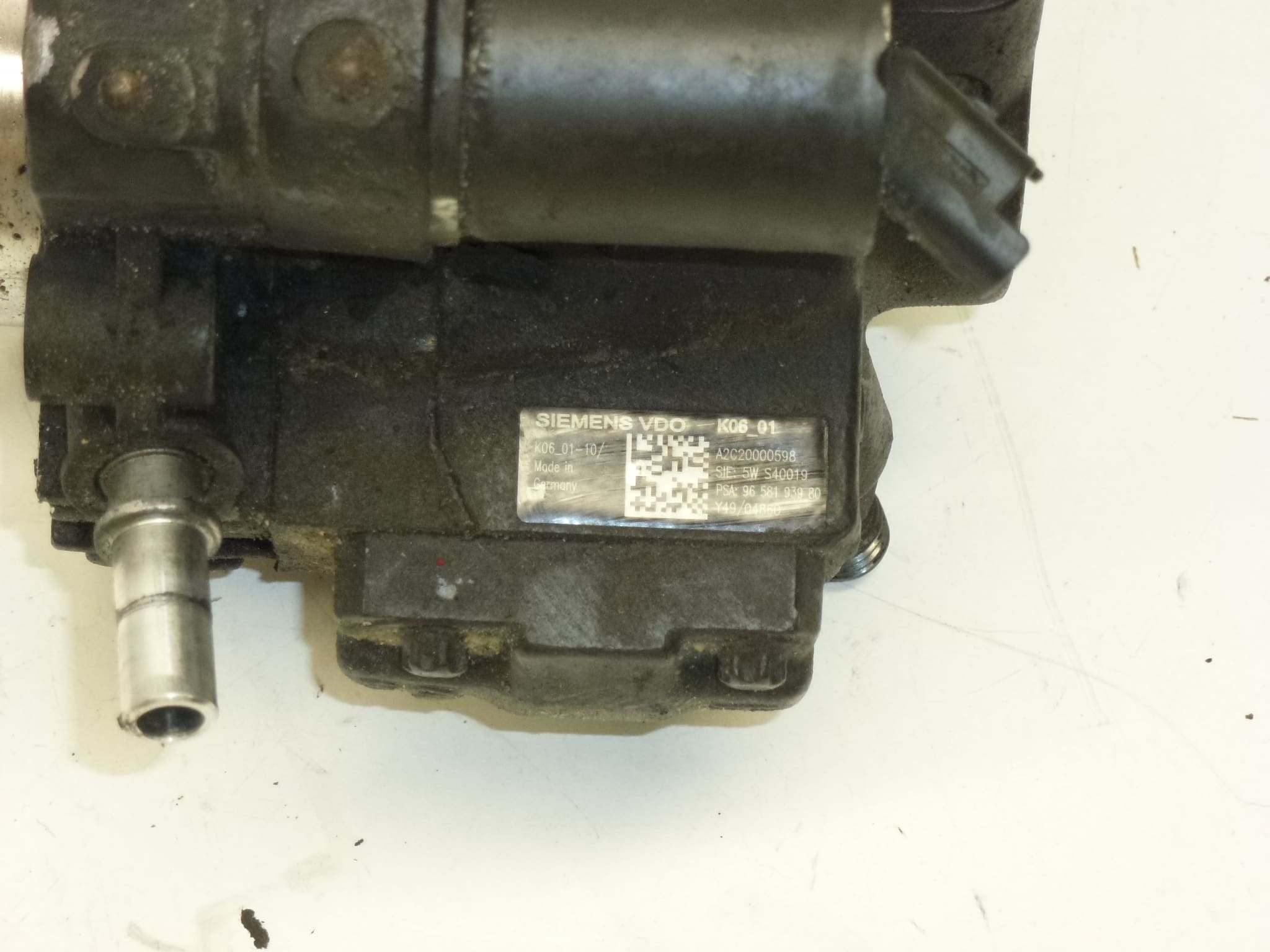 Injection Pump 2.0HDI Siemens VDO 5WS40019 - Image 2