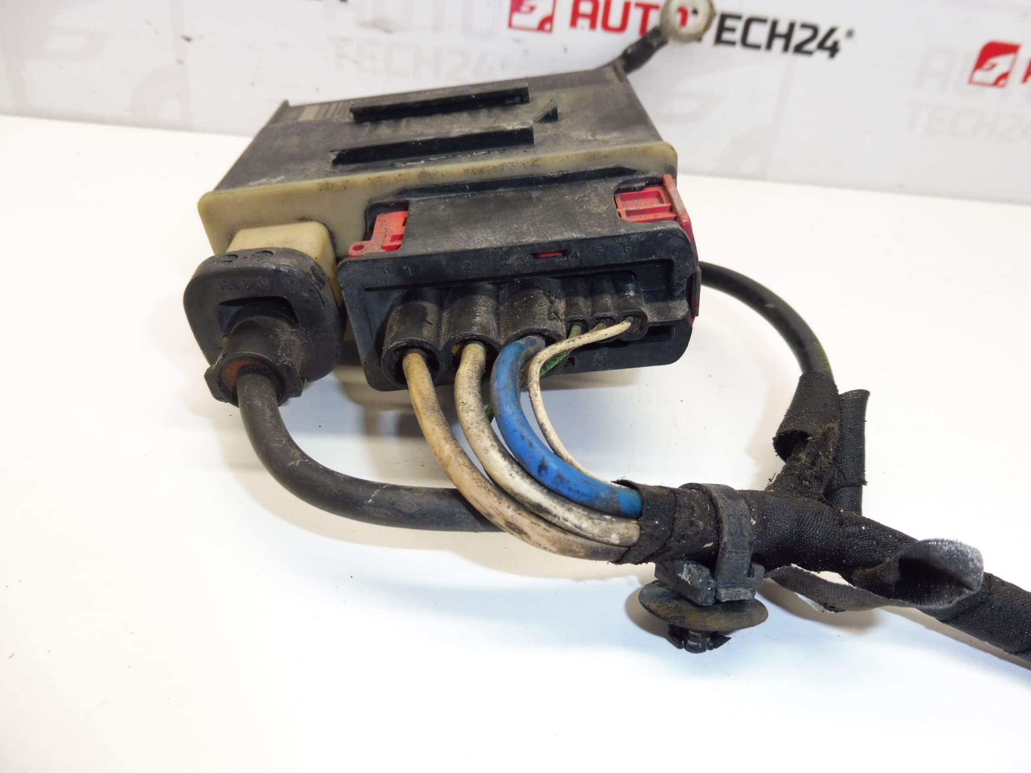 Cooling Relay with Wiring Harness Citroën Peugeot 9662570880 6500EJ - Image 2