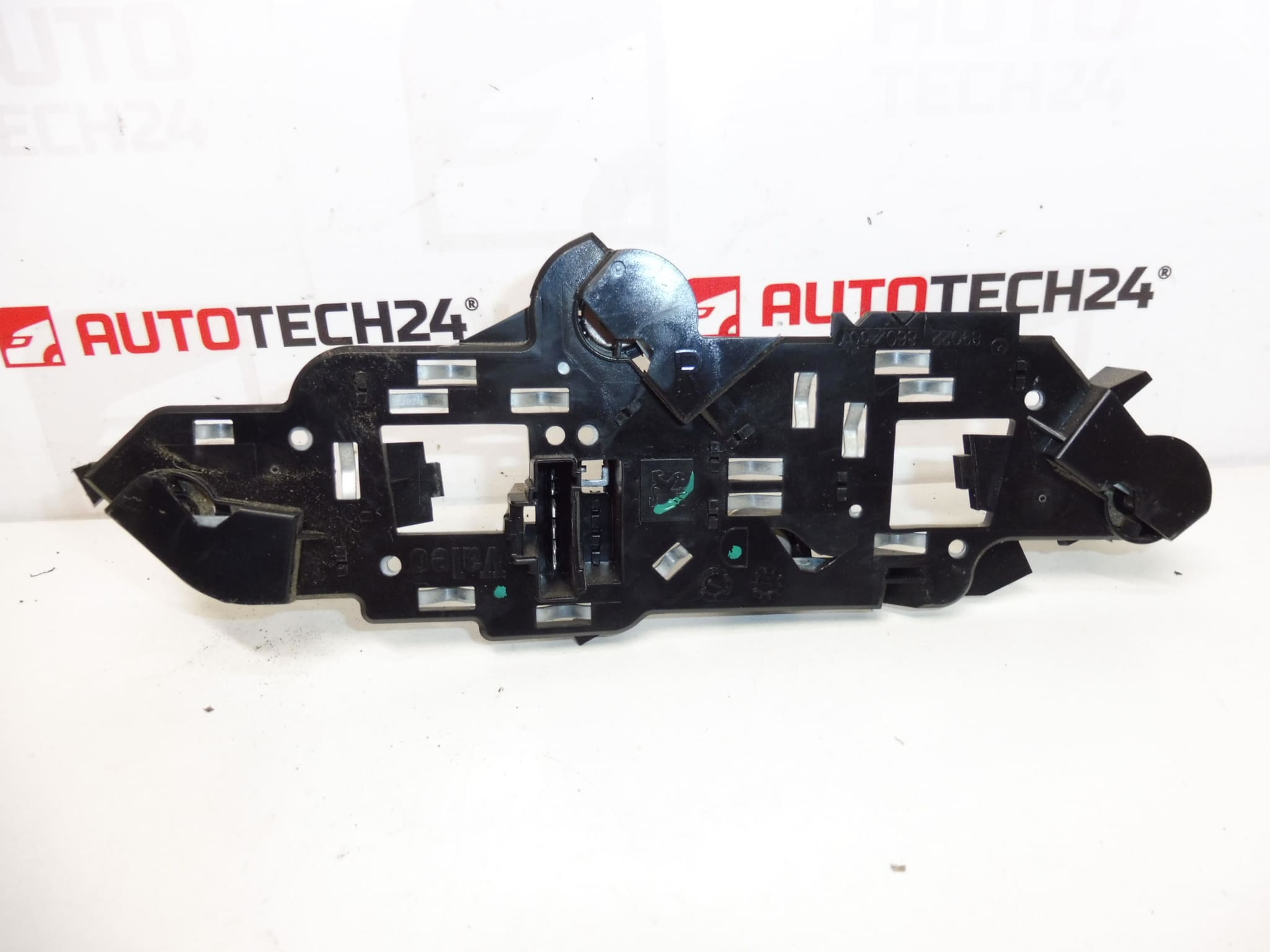 Right Rear Lamp Socket with Wiring Harness for Peugeot 307 (6351P3) - Image 2