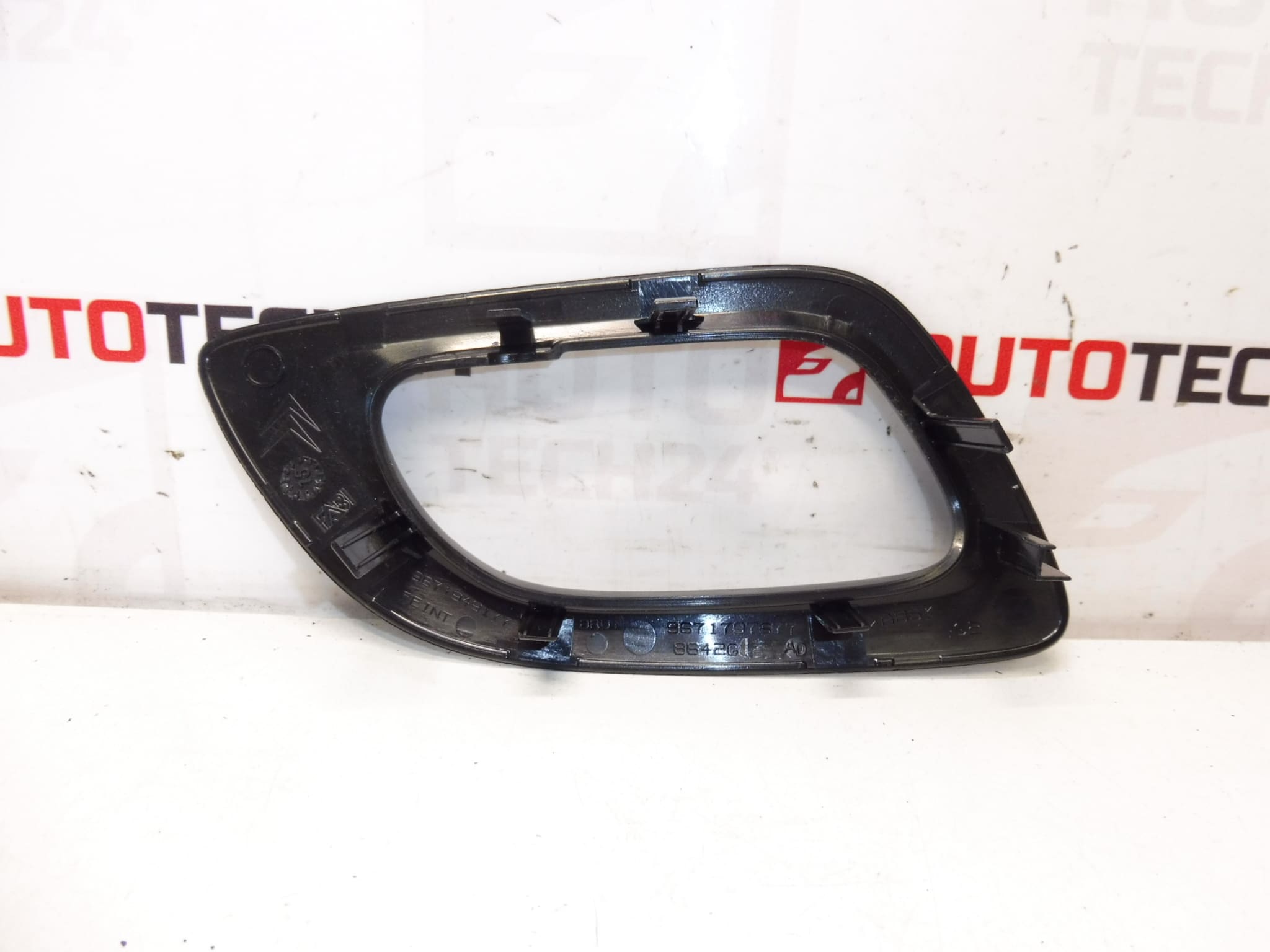 Left inner door handle cover for Citroen C4 / DS4 9671797677, 9671949177, 9119JZ - Image 2