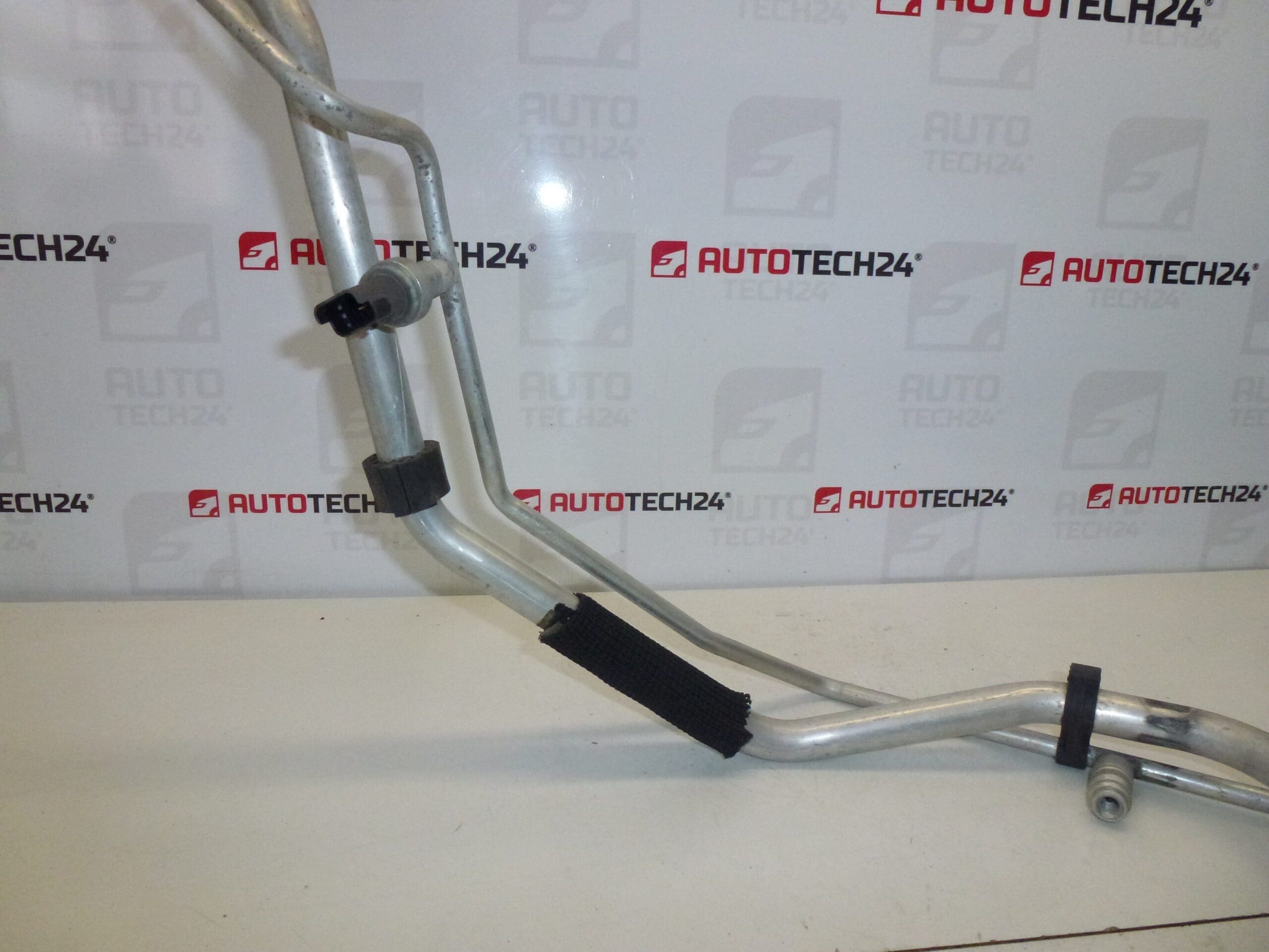 Air Conditioning Pipe Citroën Peugeot 9658201280 647741 - Image 2