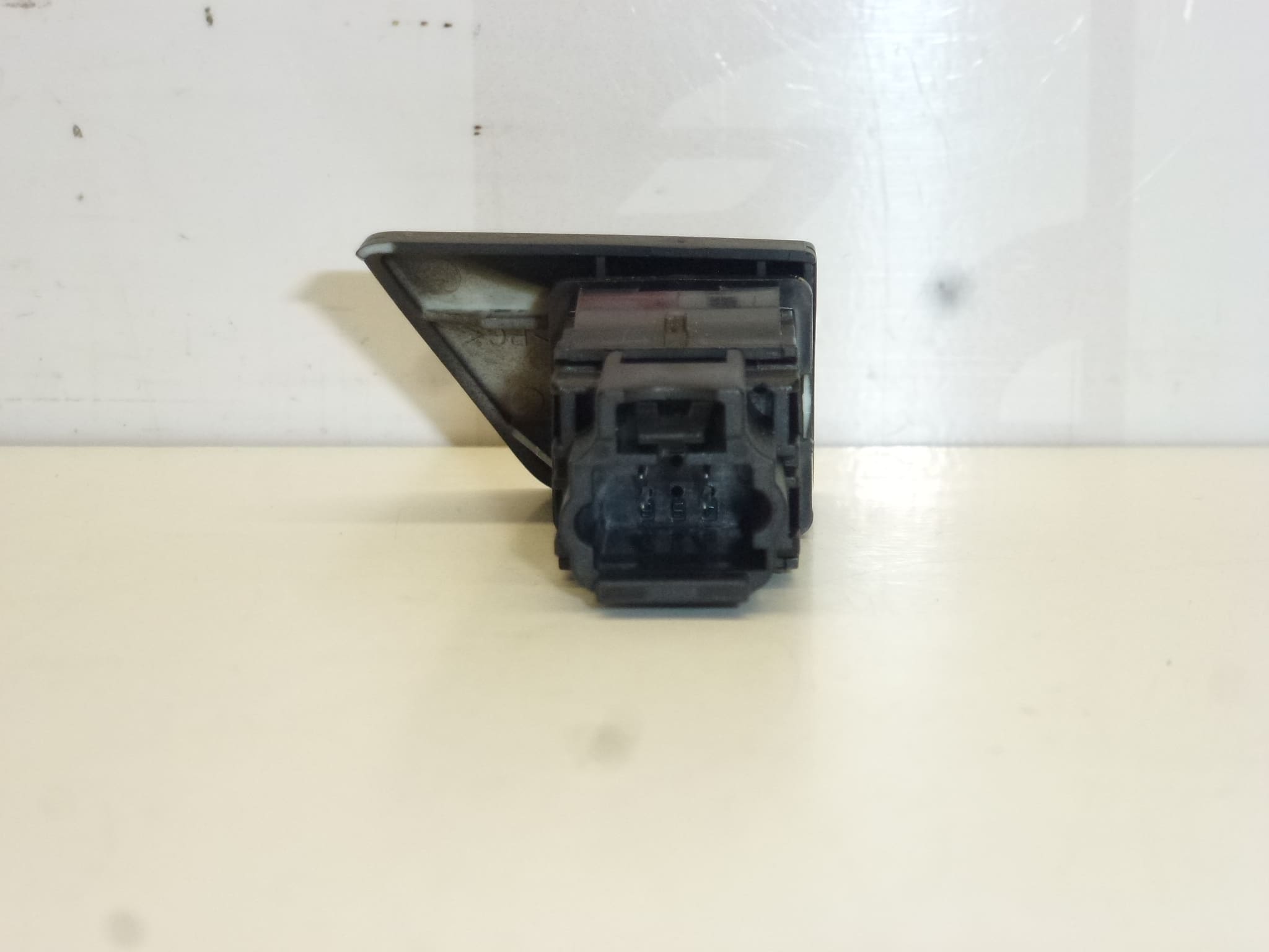 TRW Central Locking Controller for Peugeot 307 9636668477 6554F3 - Image 2