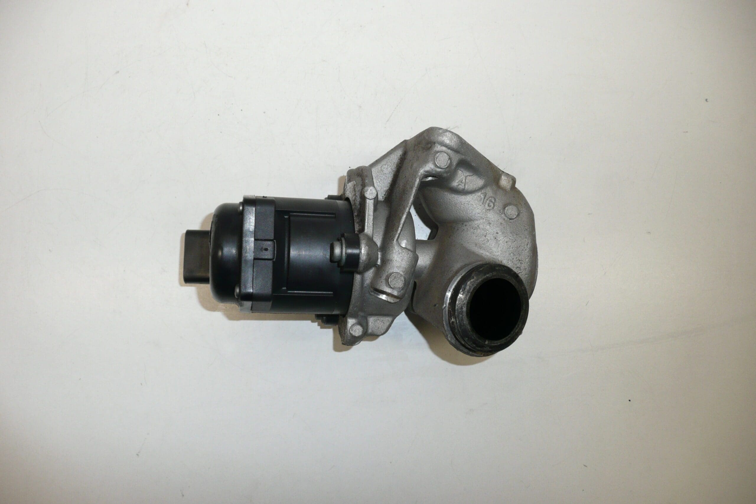 EGR Valve 1.6 HDI Citroën Peugeot 9660276280 - Image 2