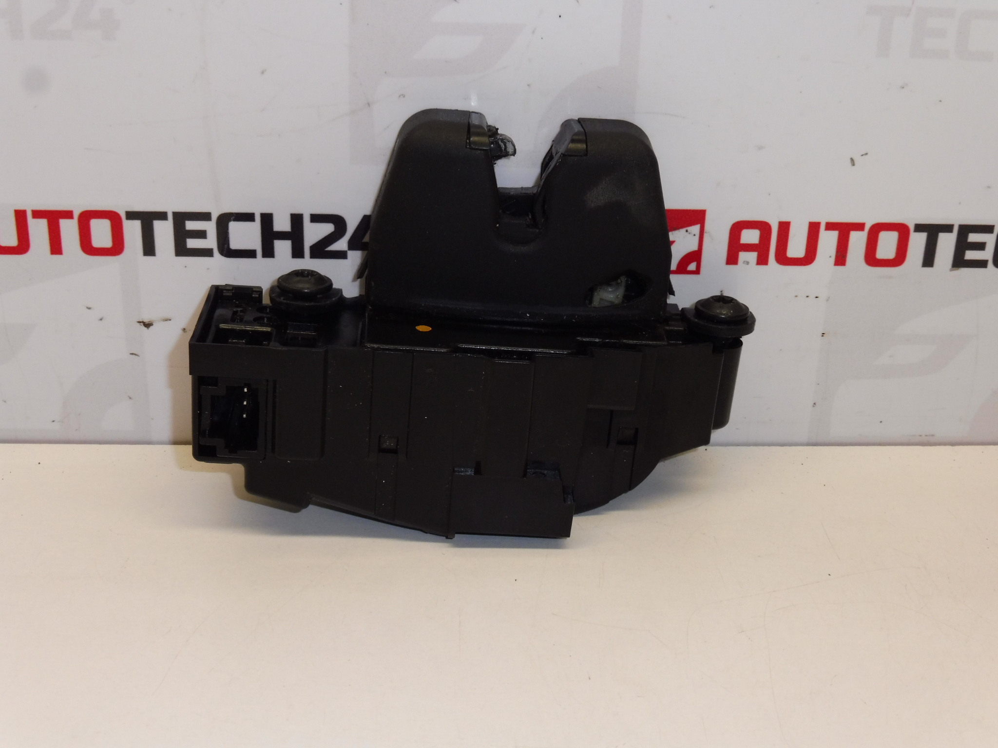 Tailgate Lock Citroën Peugeot 9671153680 8719G7