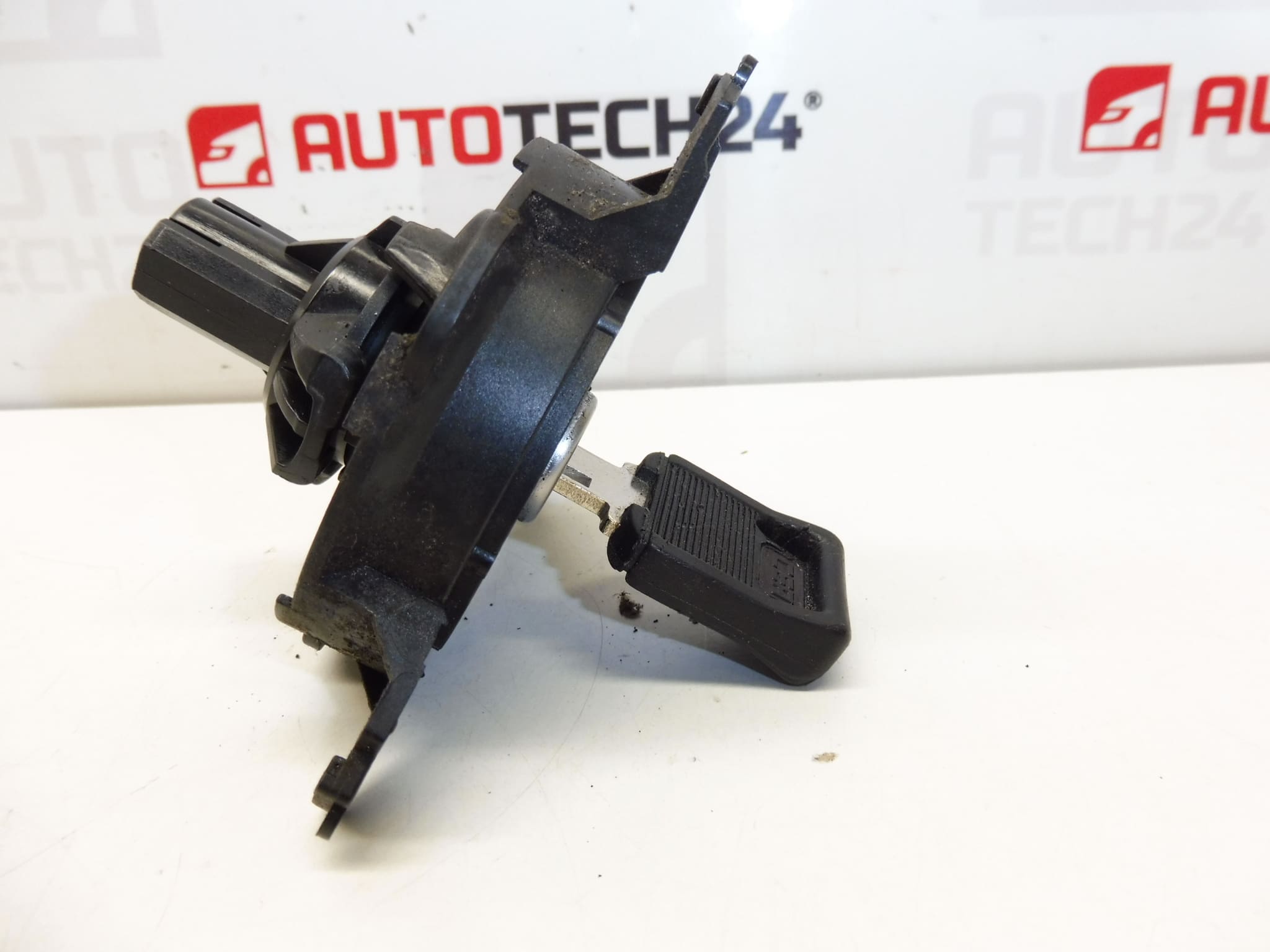 Fuel Tank Cap + 1 Key Peugeot 206 - Image 2