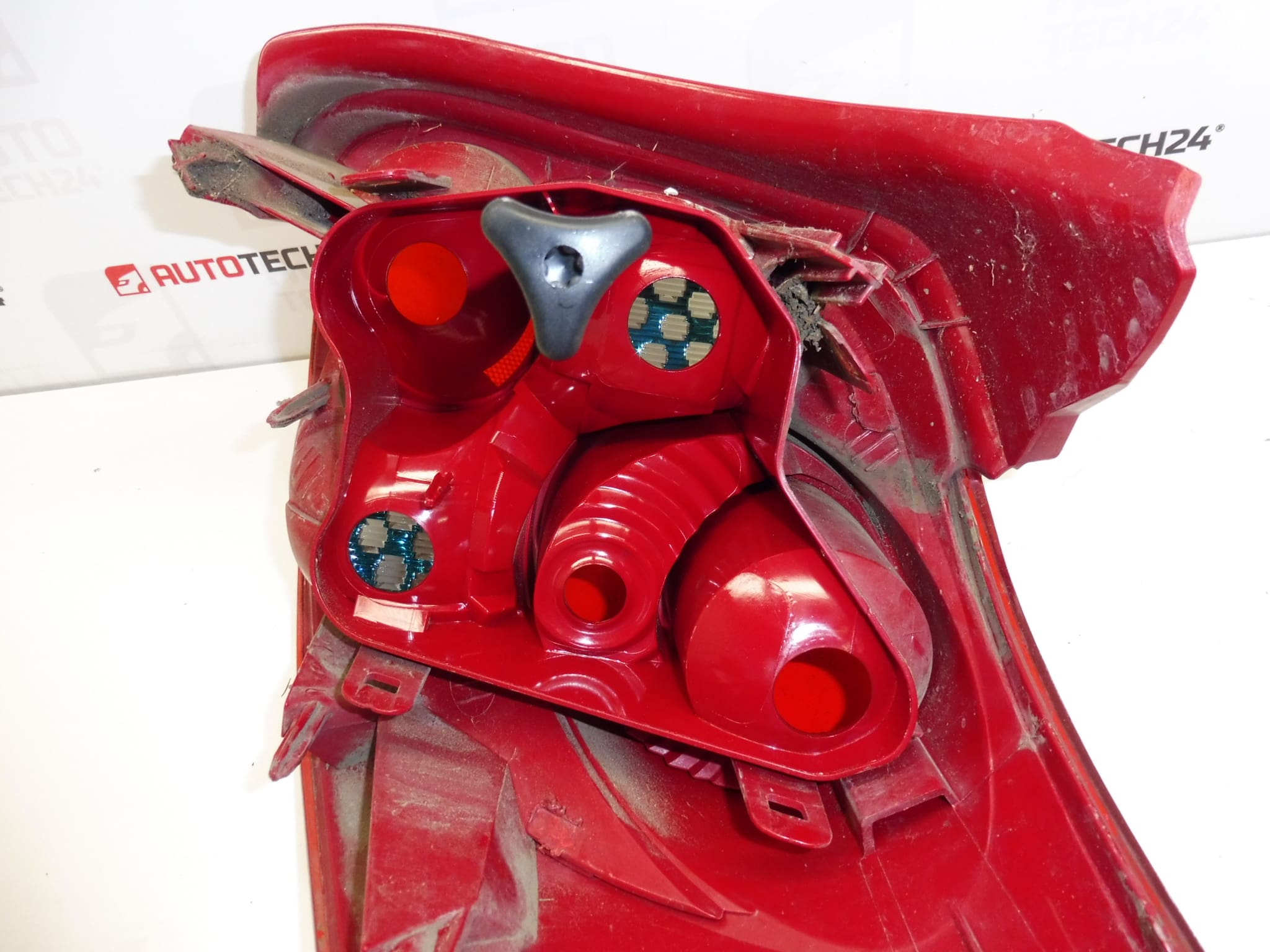 Left Rear Tail Light Peugeot 207 SW 9680158080 6350CT - Image 2