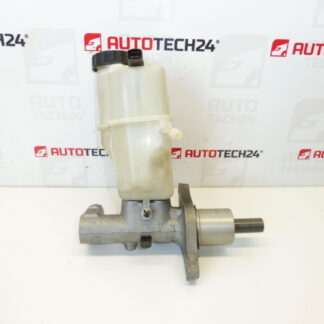Master brake cylinder with container Citroën C5 X7 4601P7 4635A3