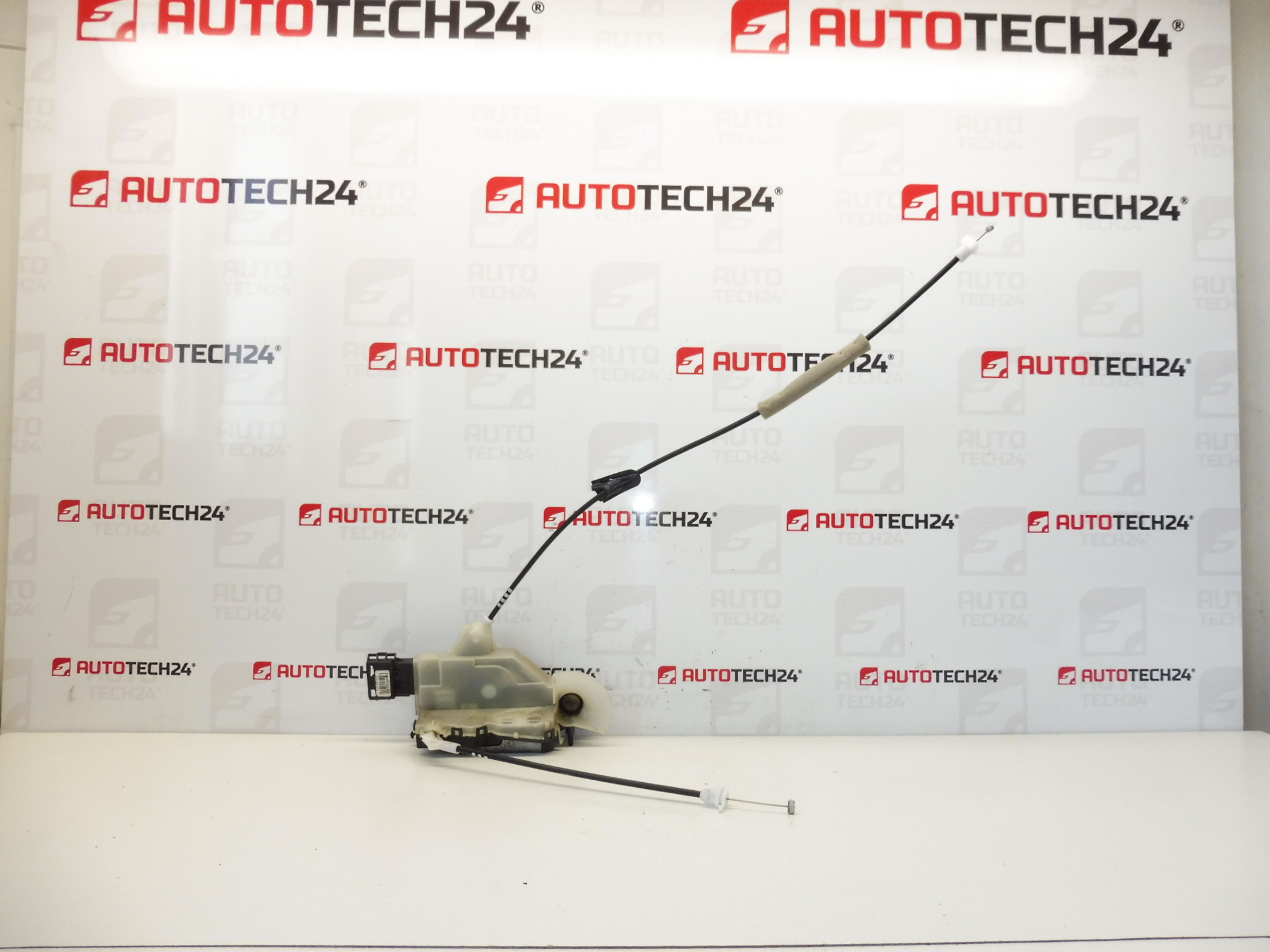 Left Front Door Lock Peugeot 308 A048069 A04944 9800616680