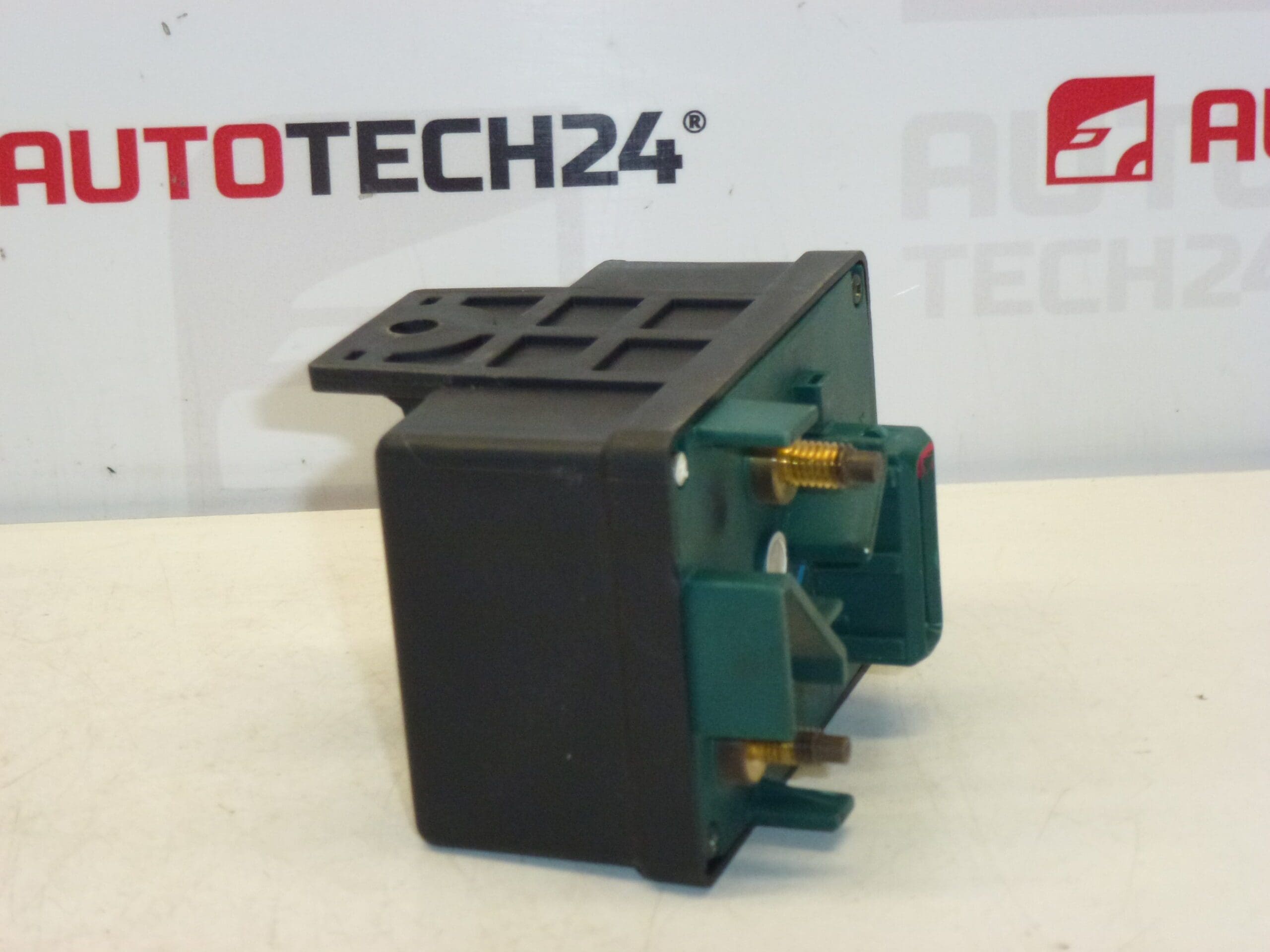 Glow Relay NAGARES Citroën Peugeot 9639912580 - Image 2