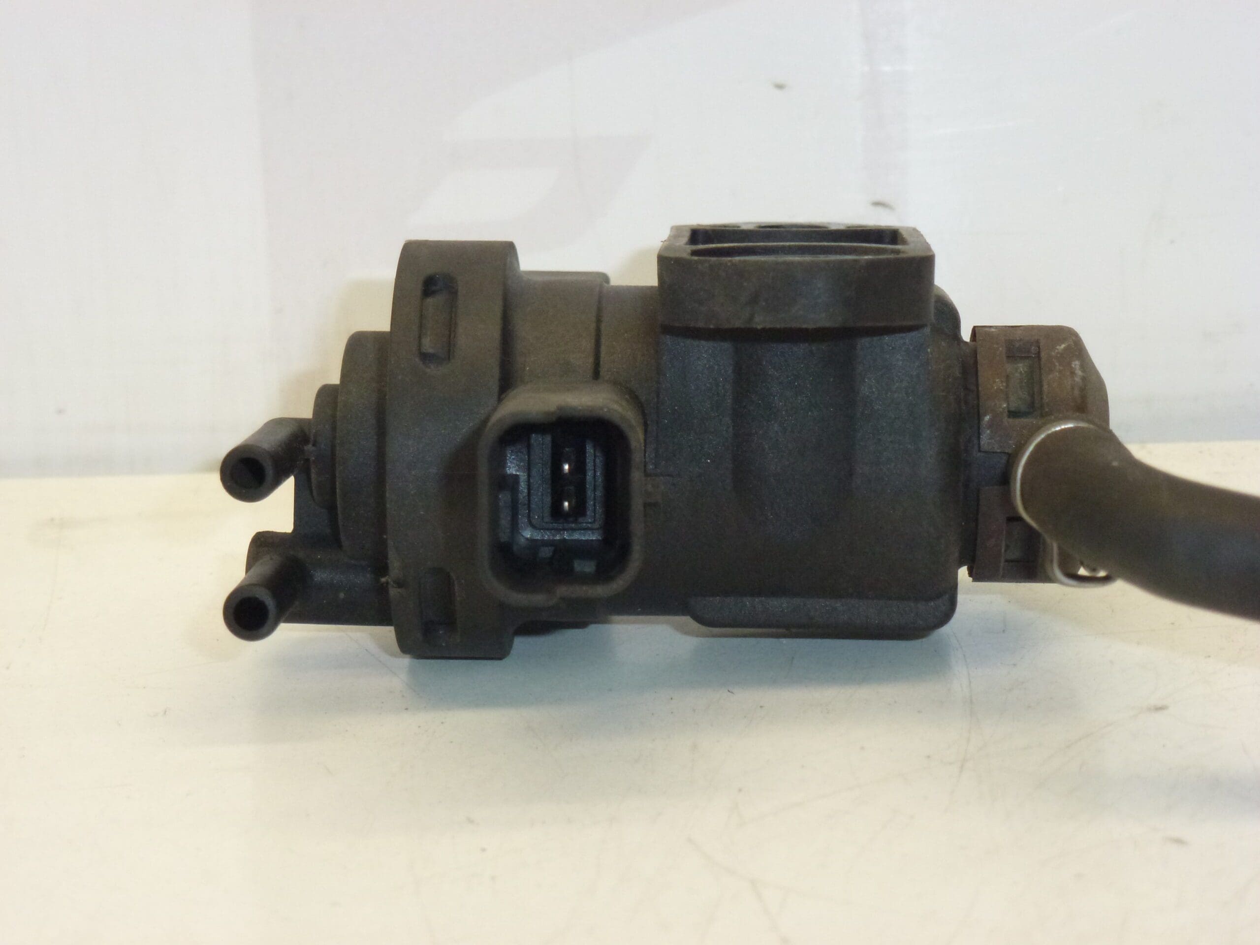 Vacuum Valve Citroën Bosch 0928400414 9635704380 - Image 2