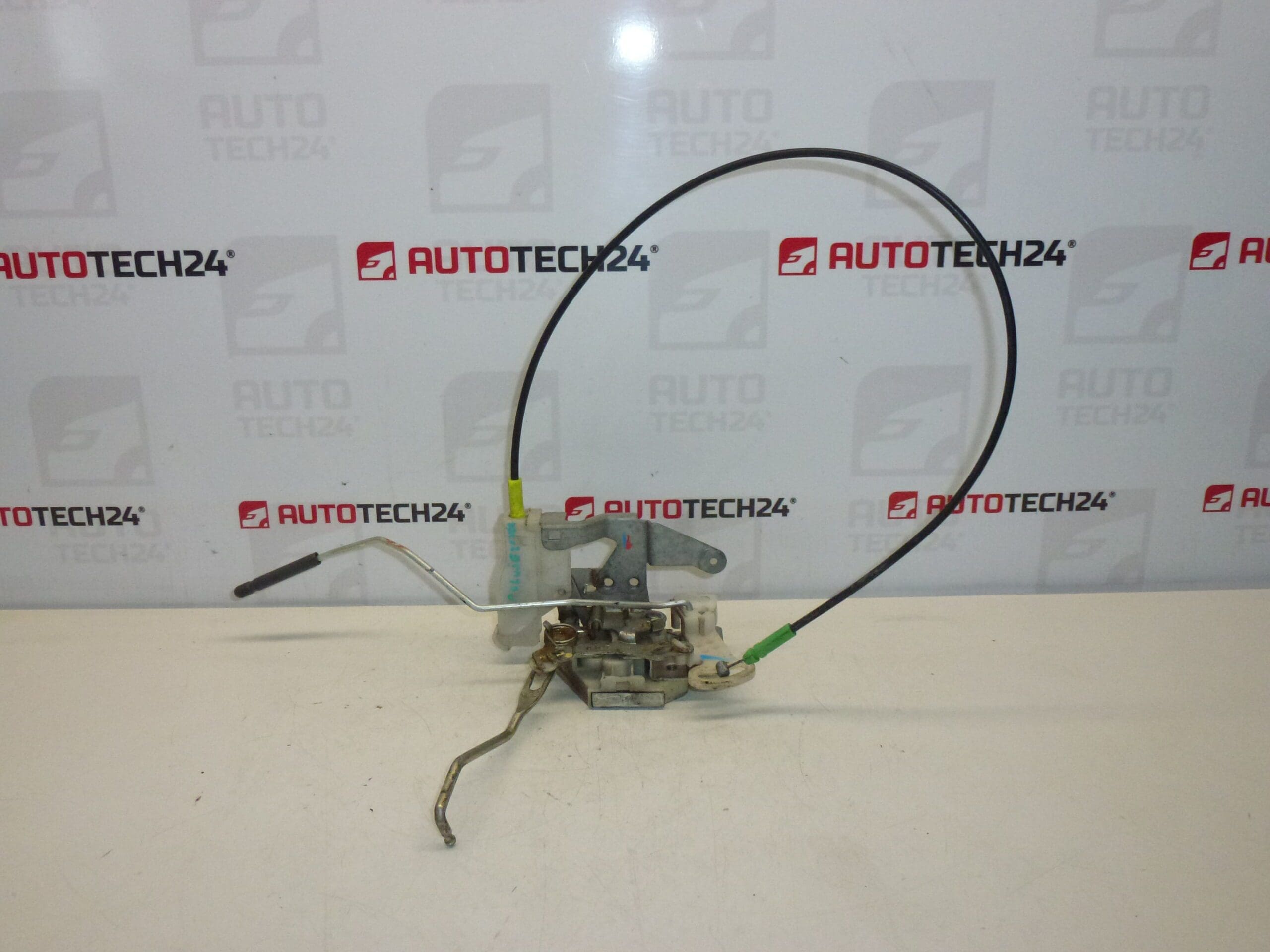 Right door lock 3rd door Citroën C1 Peugeot 107 9136T0