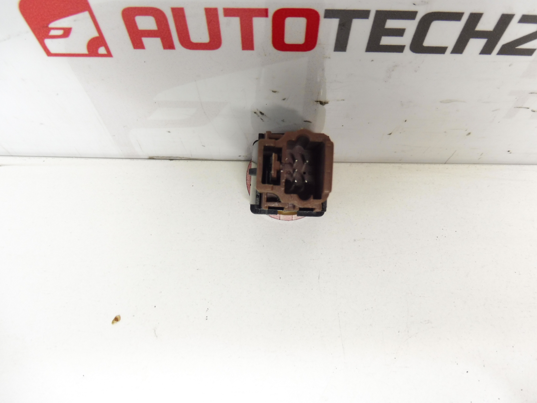 Citroën Xsara Hazard Light Controller 655496