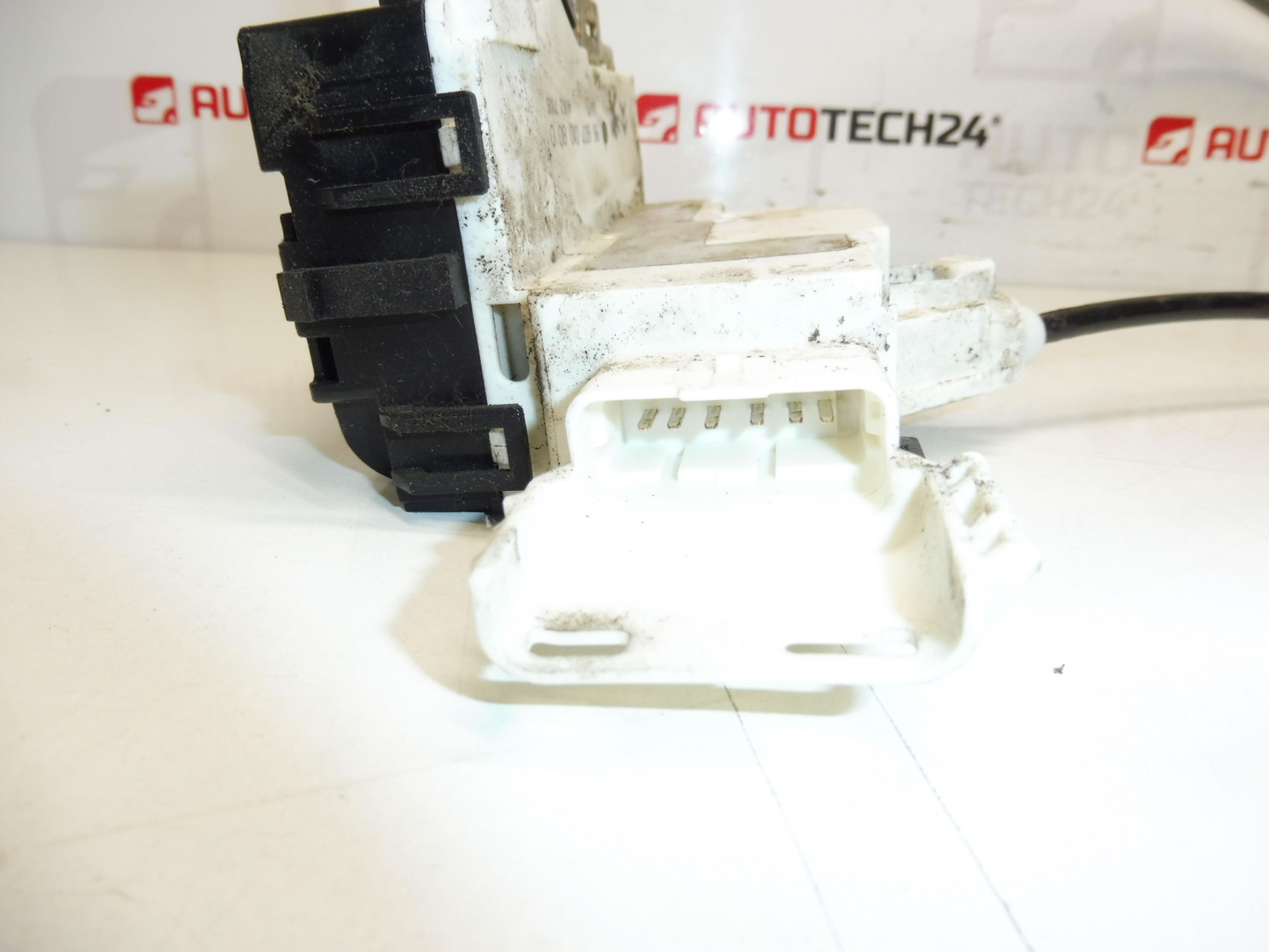 Peugeot 1007 passenger door lock 9646010280 9660701080 9681333880 9136AP