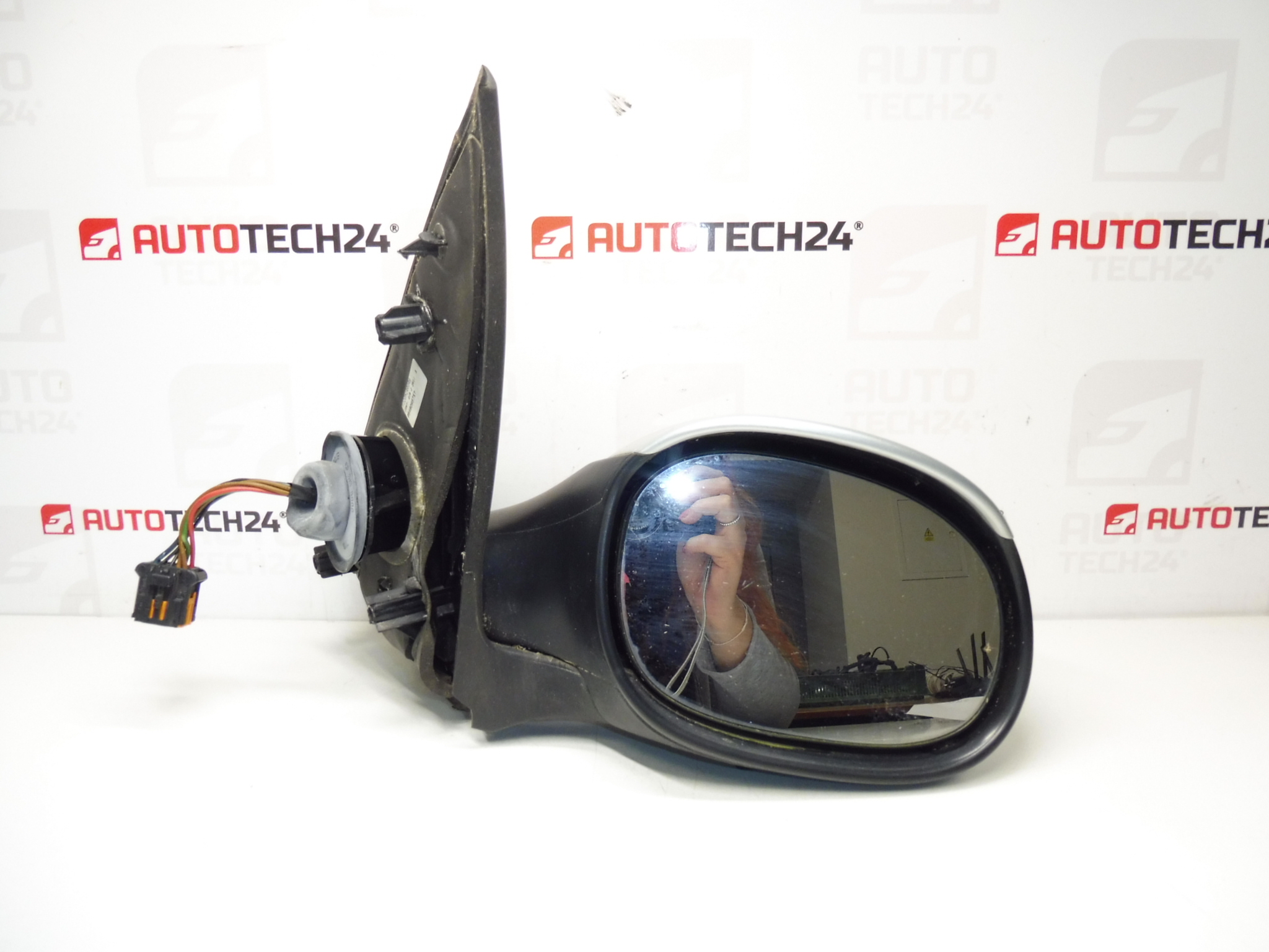 Right electric mirror EZRC Peugeot 206 96480957XT 8149KN