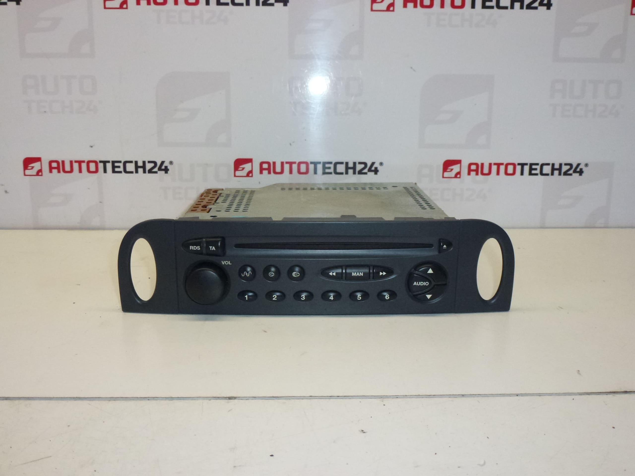 Car radio with CD RD3 Citroën C5 I 9644321377 00