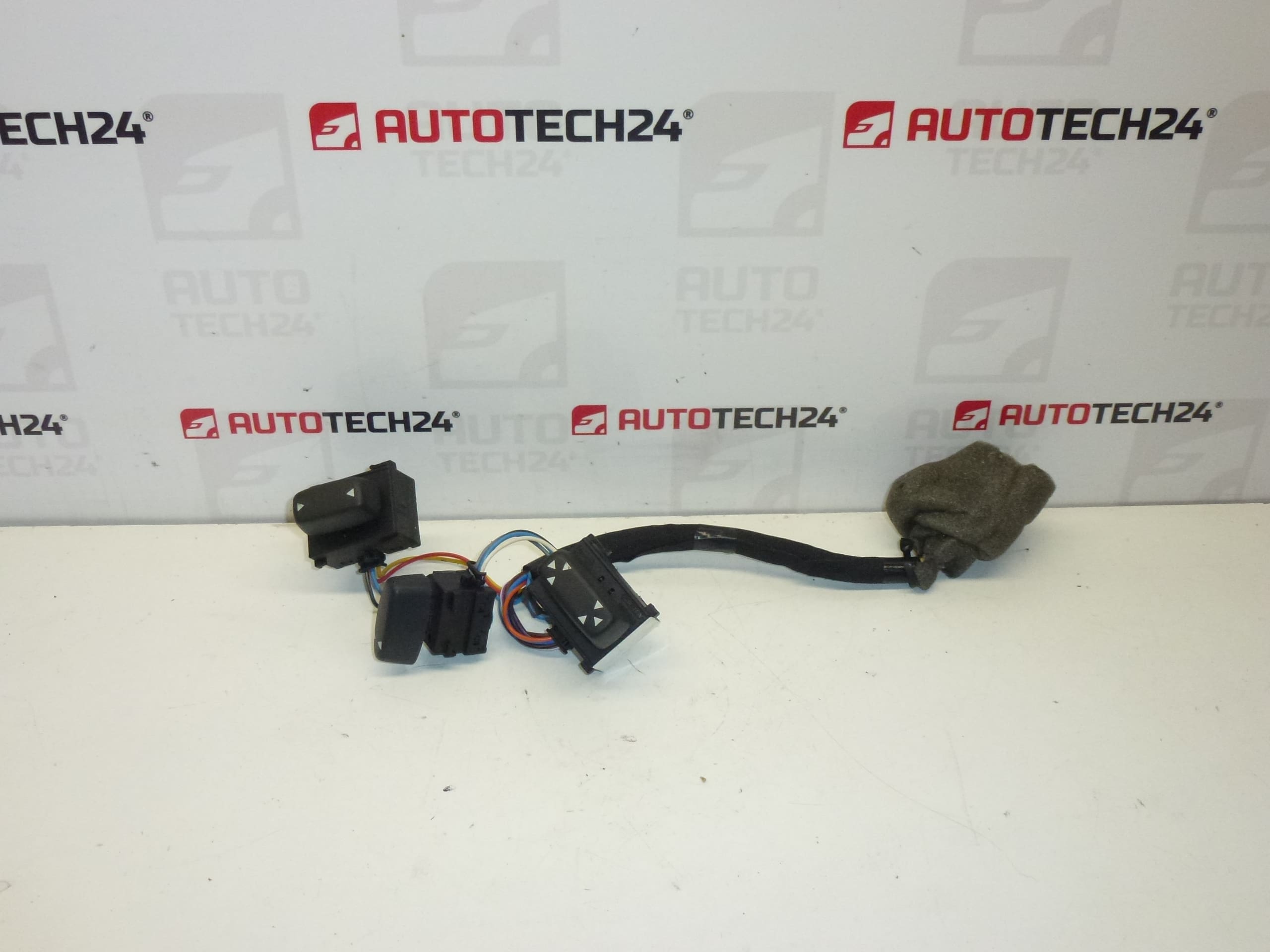 Electric seat control Citroën C5 8914AL