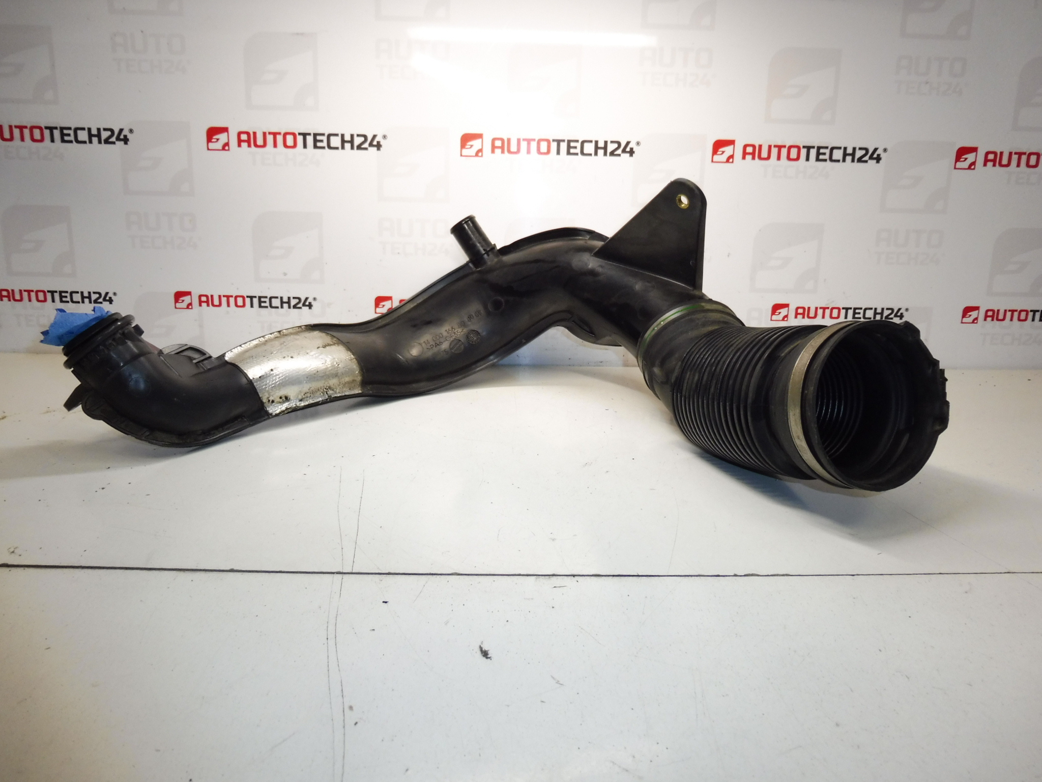 Intake pipe Citroën Peugeot 2.0 HDI 1400016680 143478