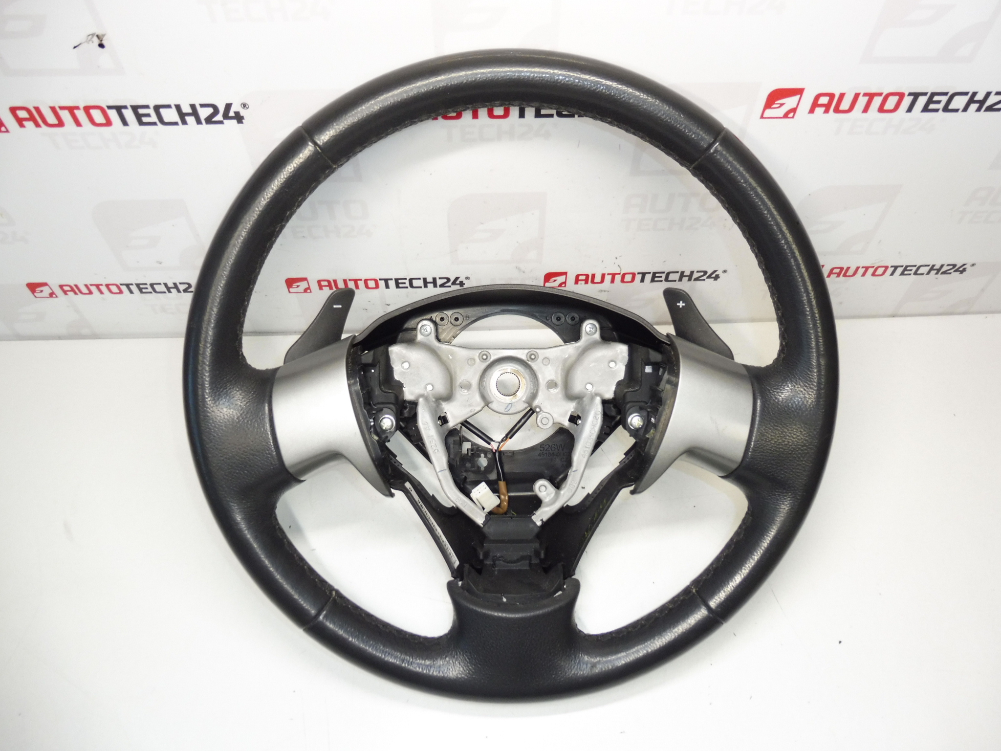 Citroen C1 Peugeot 107 45180-040-B 16080411 steering wheel
