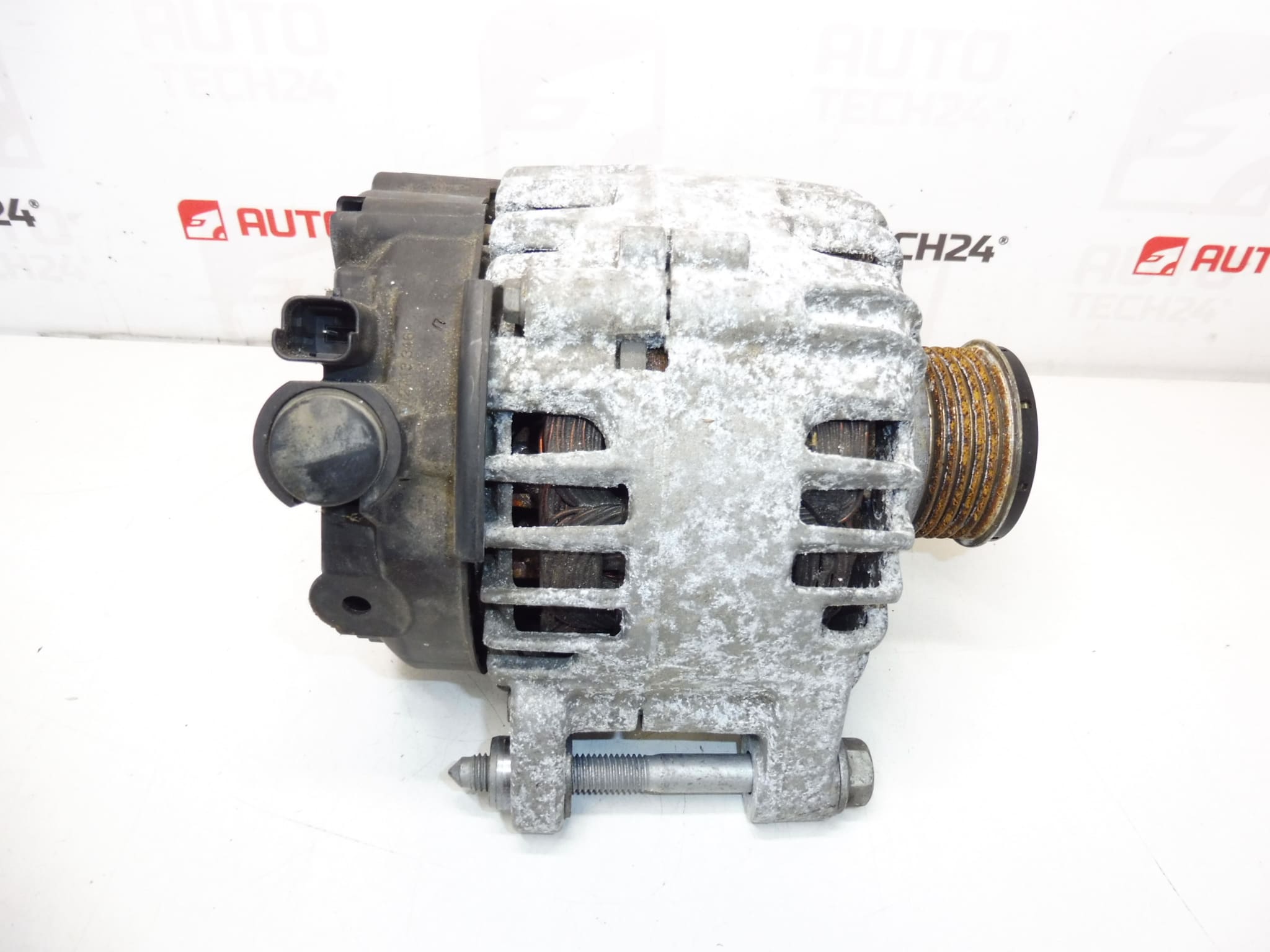 Valeo Alternator CL12 TG12C261 9818677980 - Image 2