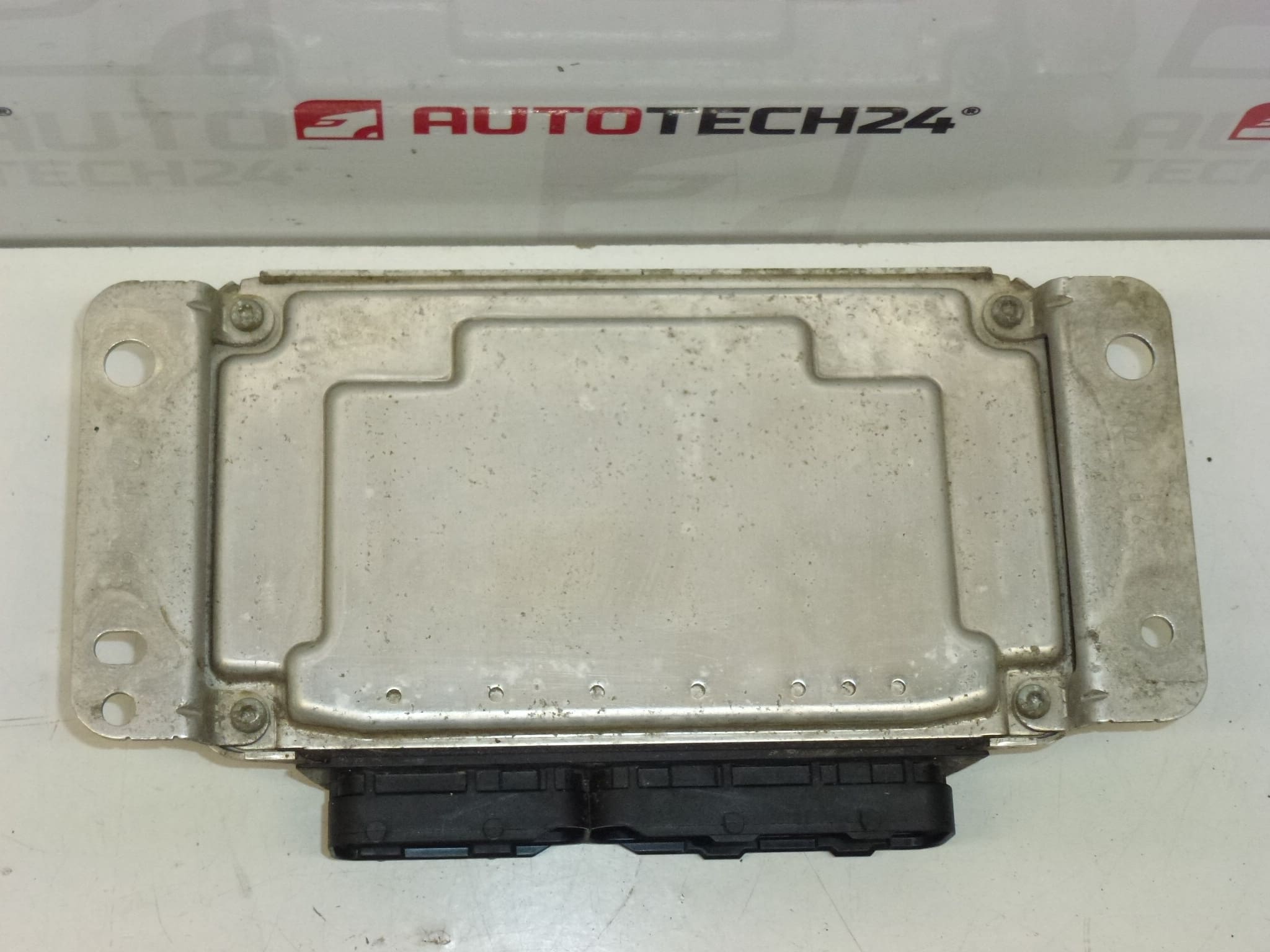 ECU Bosch 1.0i 1KR 0261208702 89661-0H022