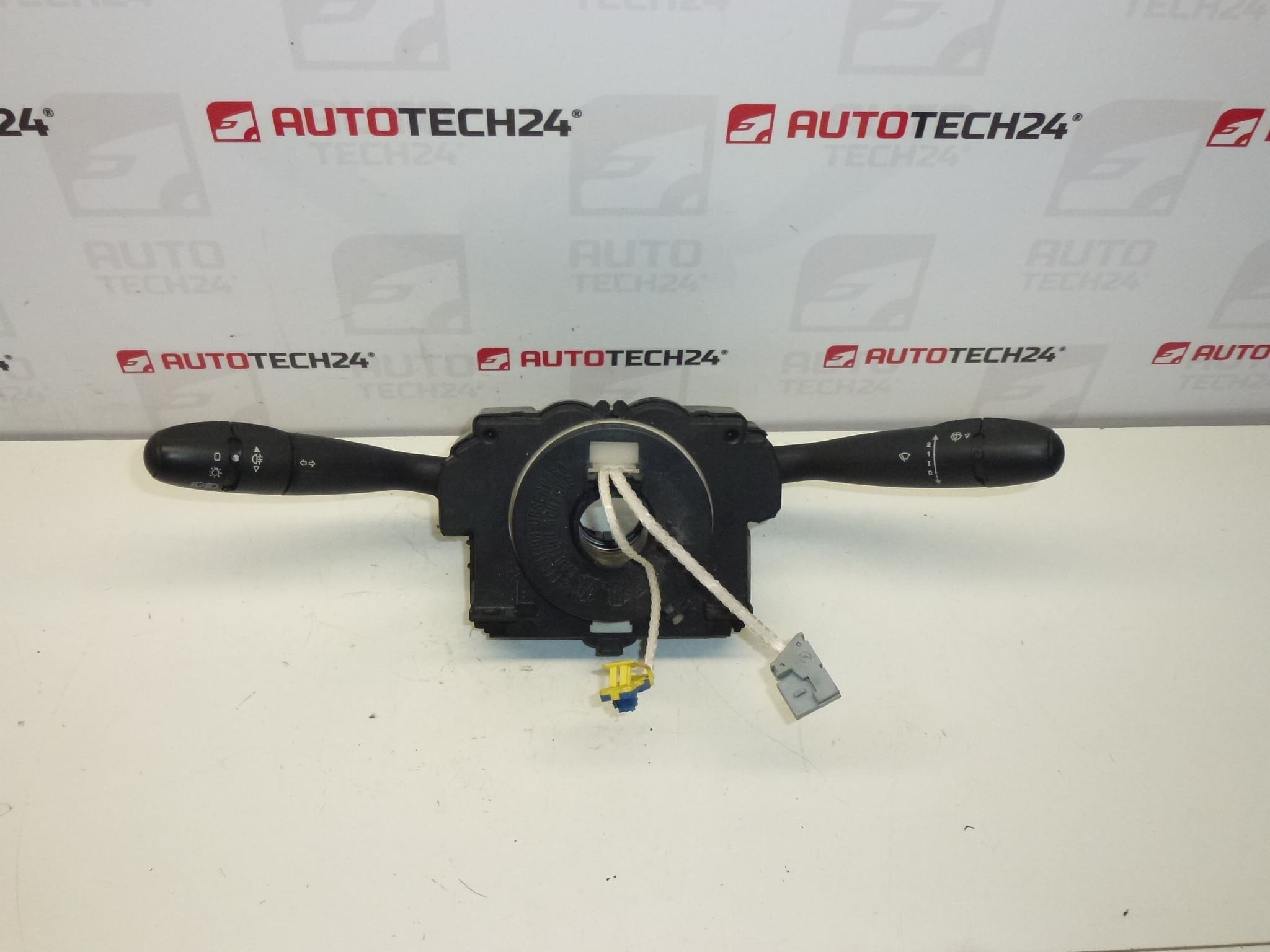 Citroën Peugeot 96663031XT 624232 Lever Controls