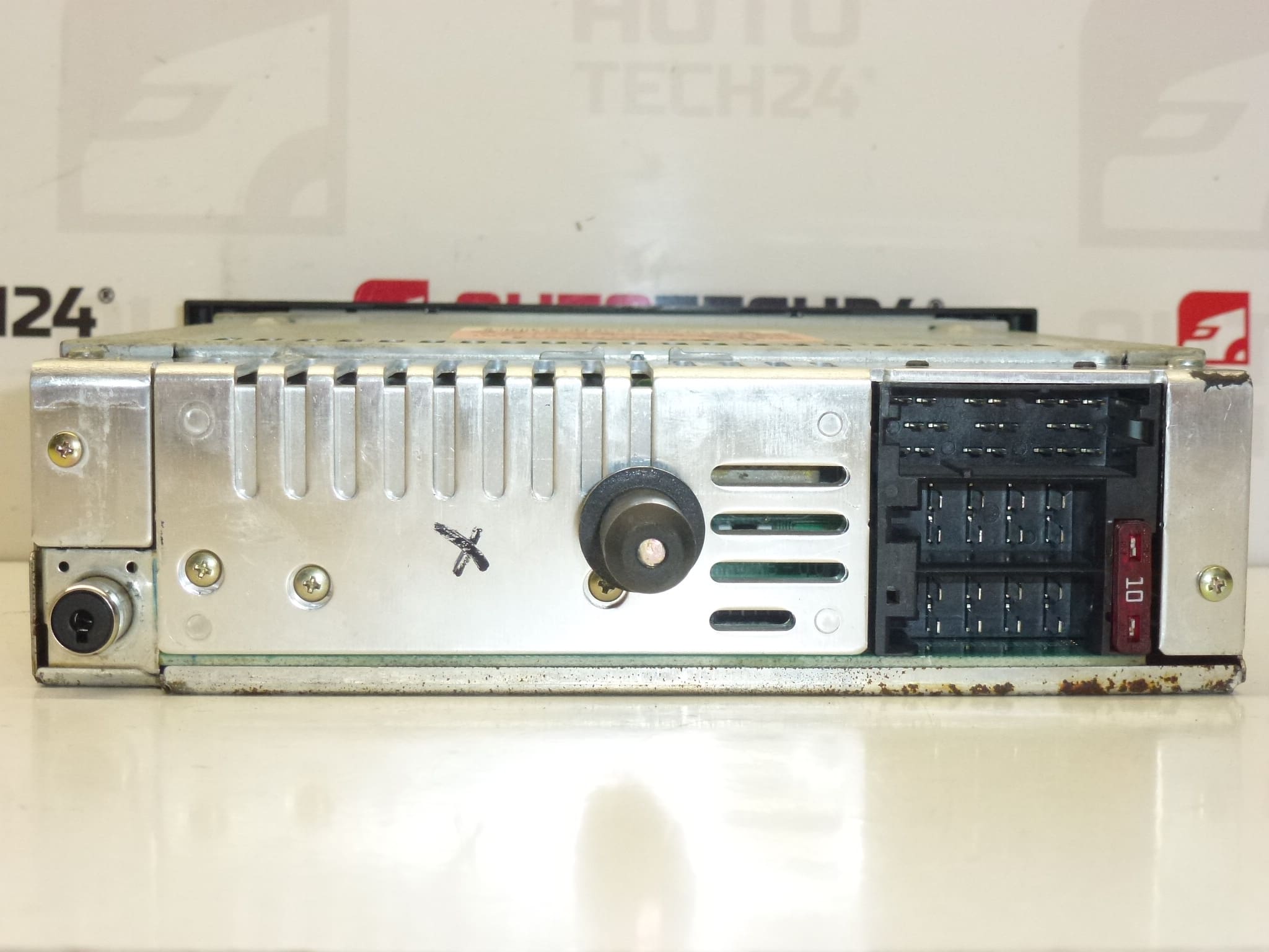 Car radio CLARION Citroën Peugeot 96476647XT 6564JW