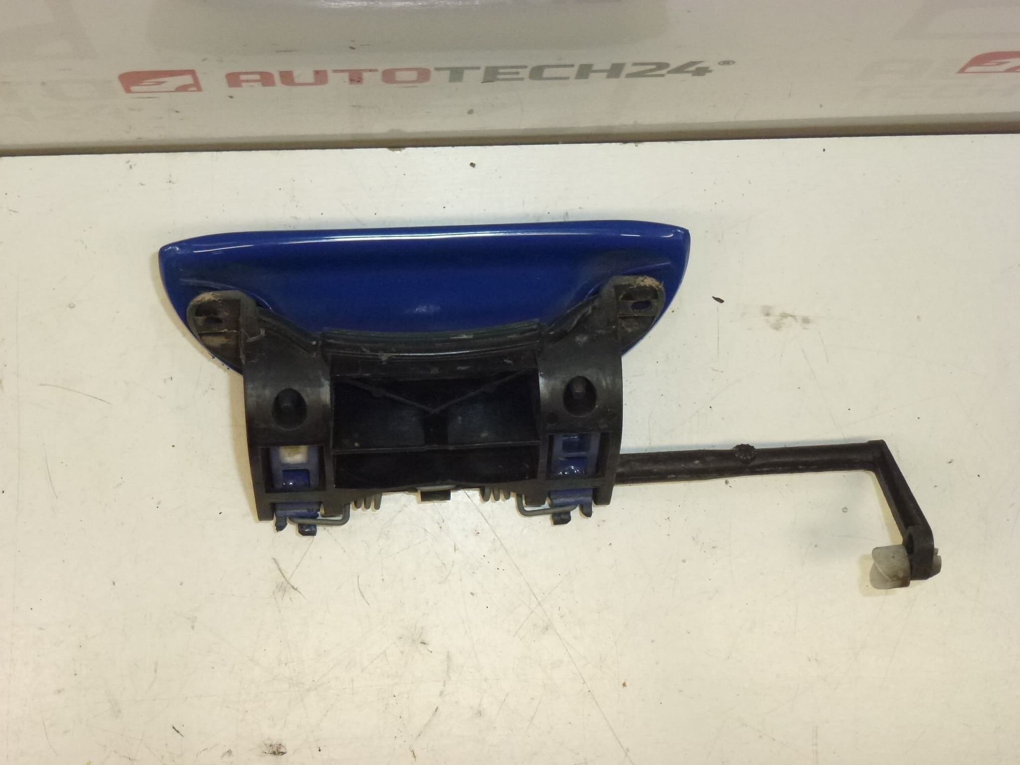 Left Front Door Handle Blue EGJ Peugeot 206 9101N6 - Image 2