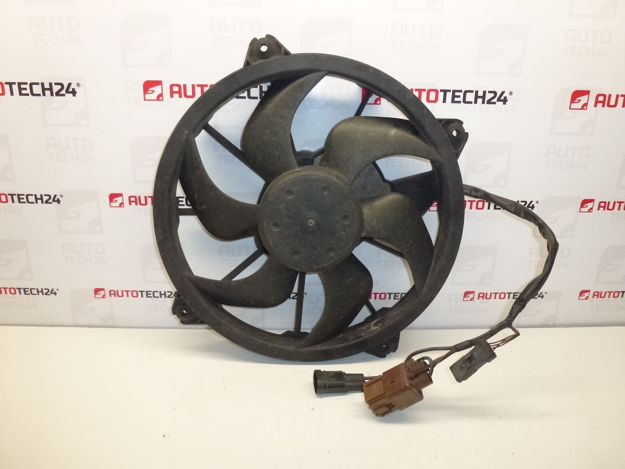 Citroën Peugeot 1253R8 cooling fan