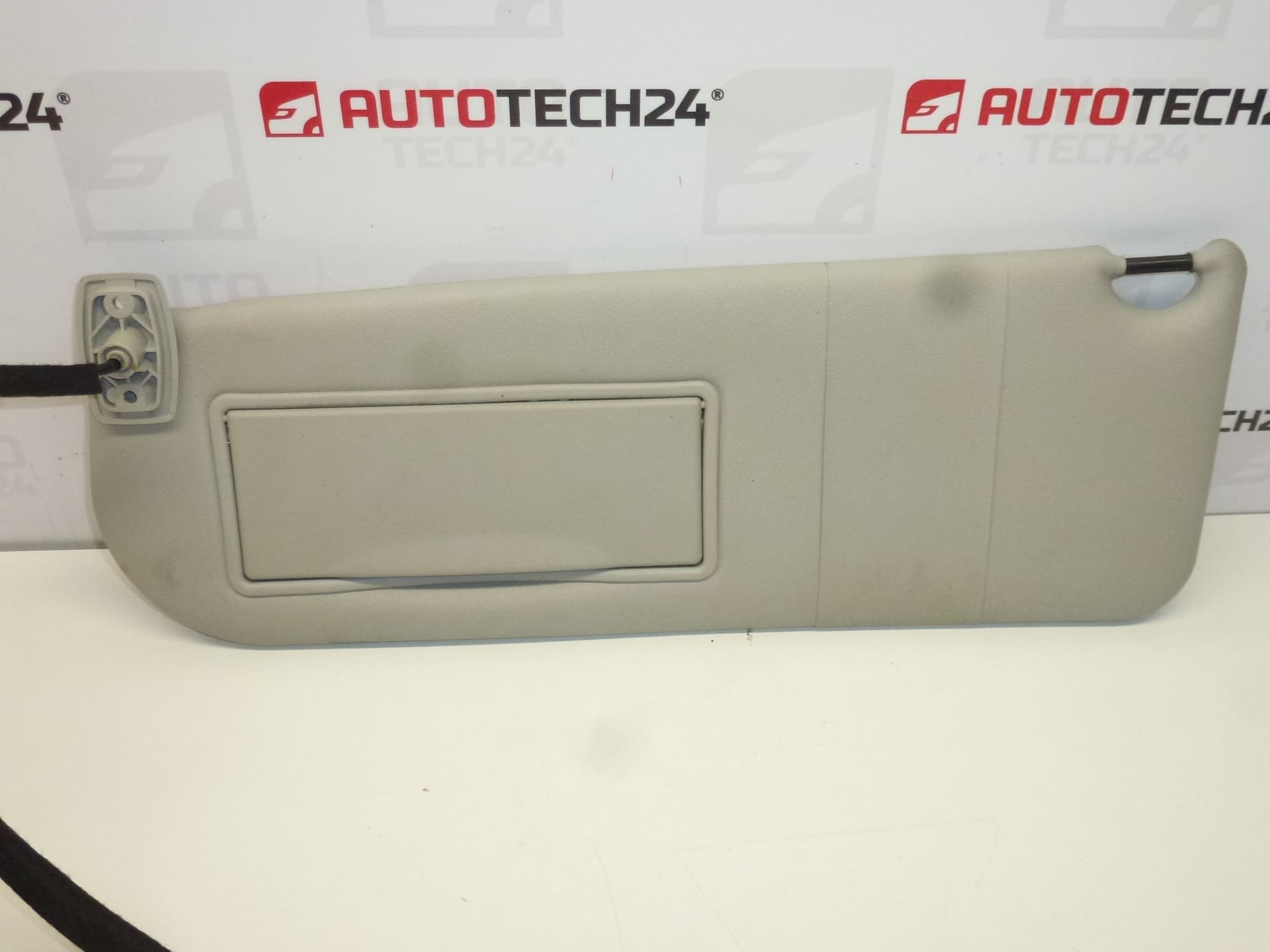 lighting - left 8143GN