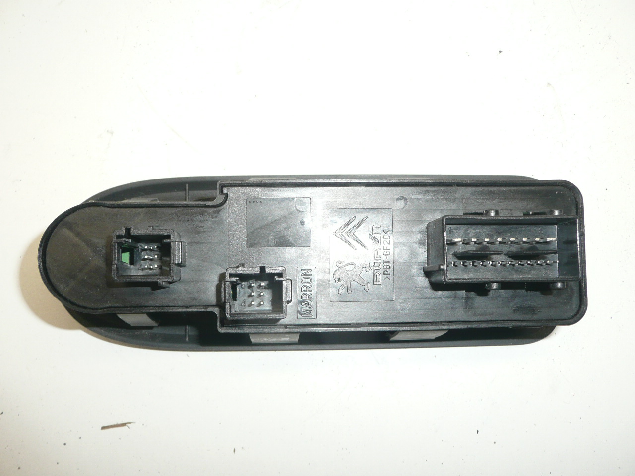 Window and mirror controller. Citroën C3 II 96652236XT 6490AZ
