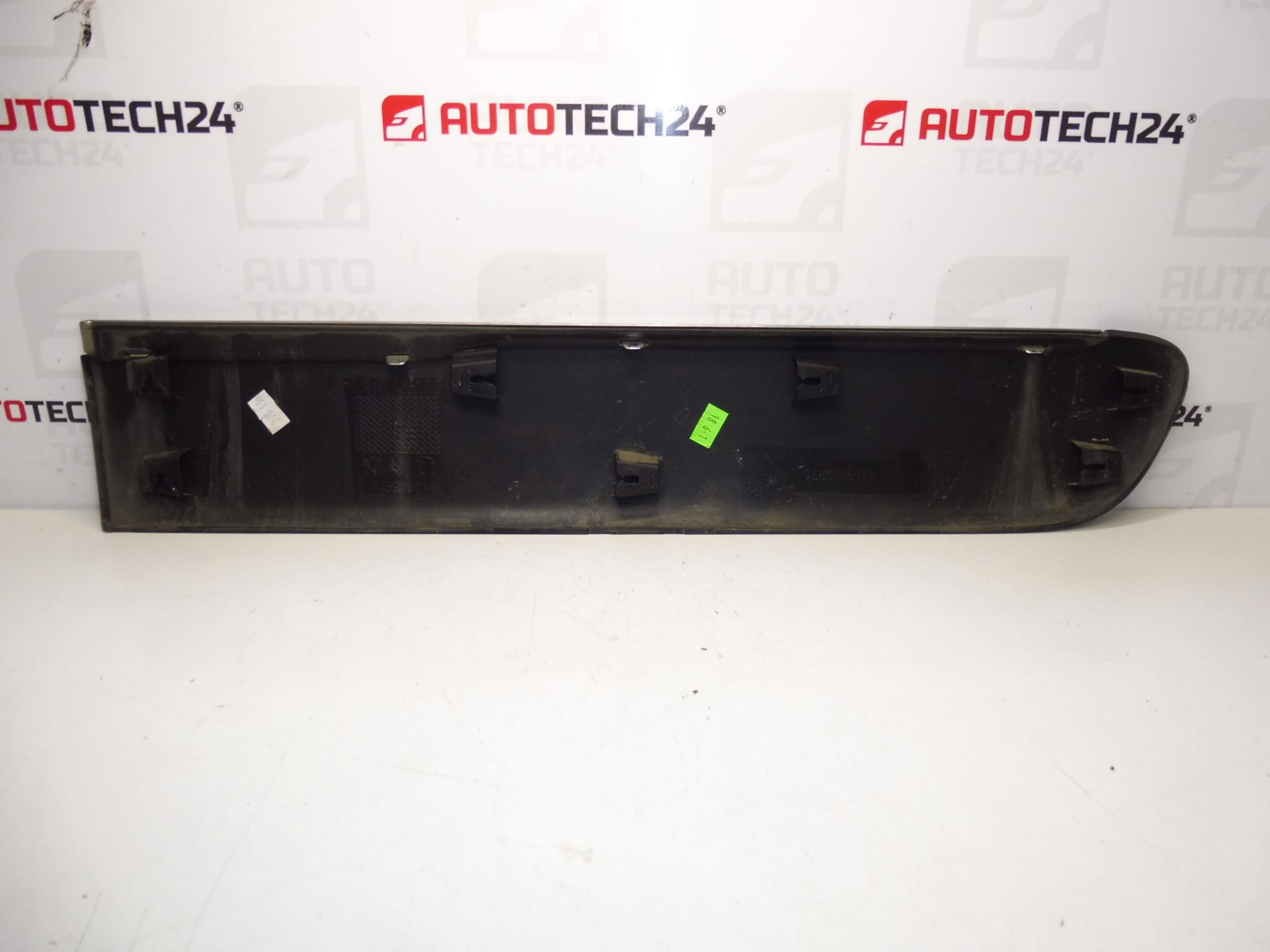 Right Rear Door Trim Panel Citroën C3 Picasso 9686338377 8546Y4 - Image 2