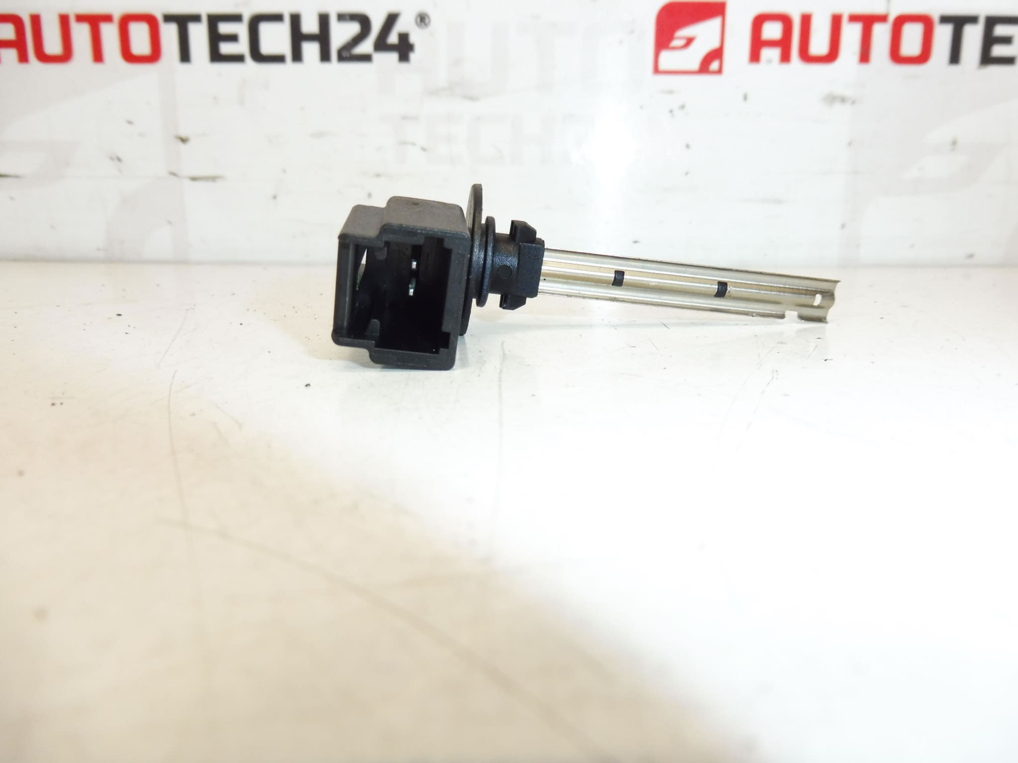 Citroën Peugeot Temperature Sensor 643618 - Image 2