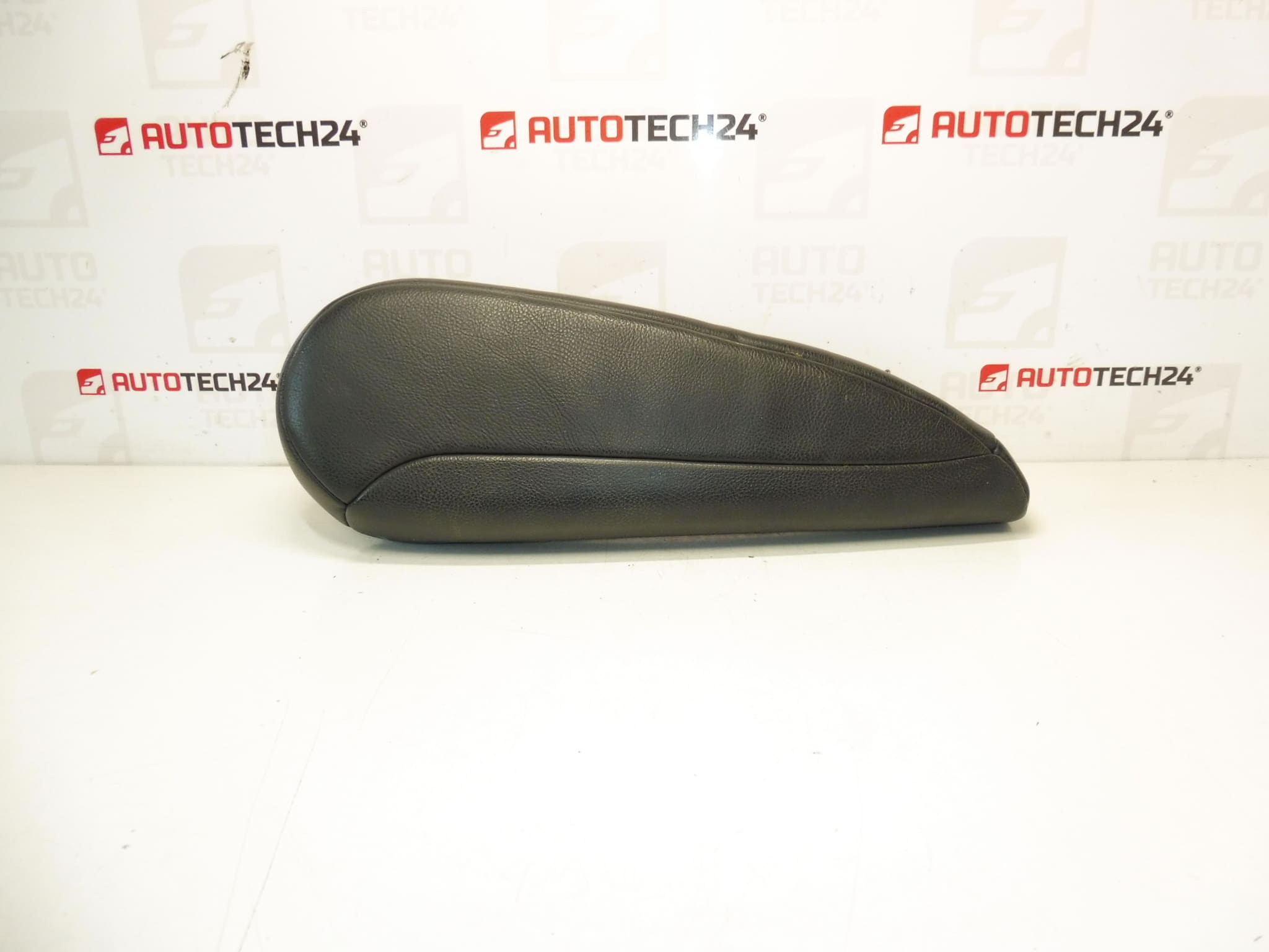 Citroën C4 Picasso 8830pf armrest