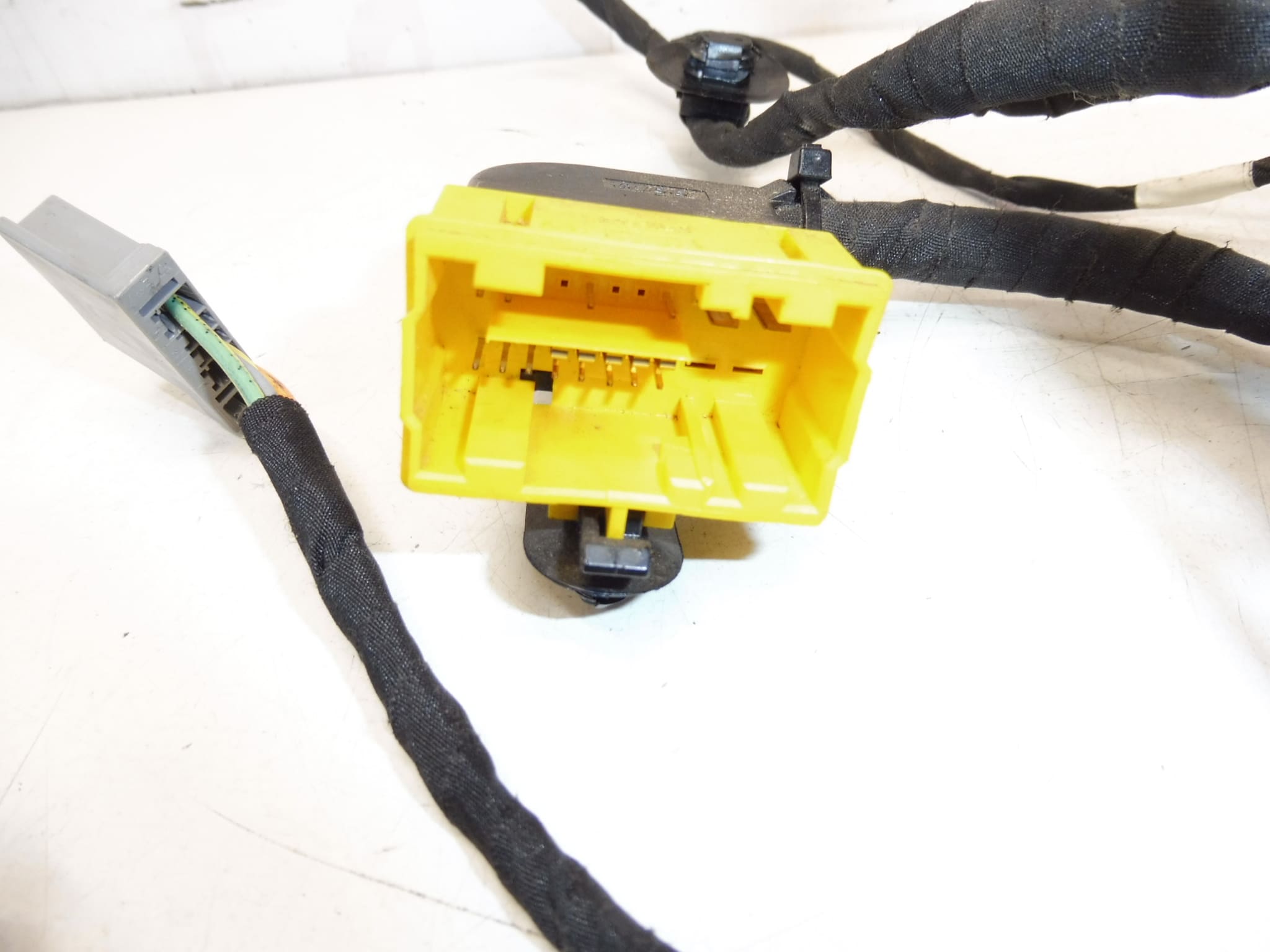 Driver Seat Wiring Harness Citroen C4 Picasso Valeo 5243596 - Image 2