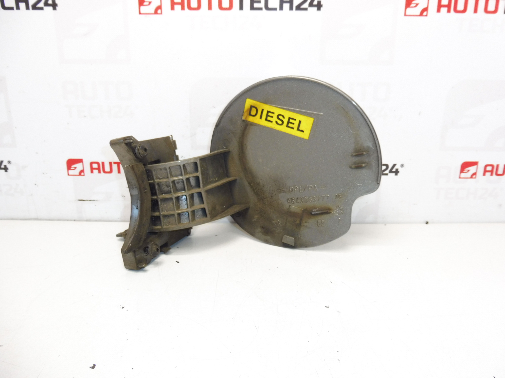 Fuel Tank Cap Peugeot 307 9643083777 KDA