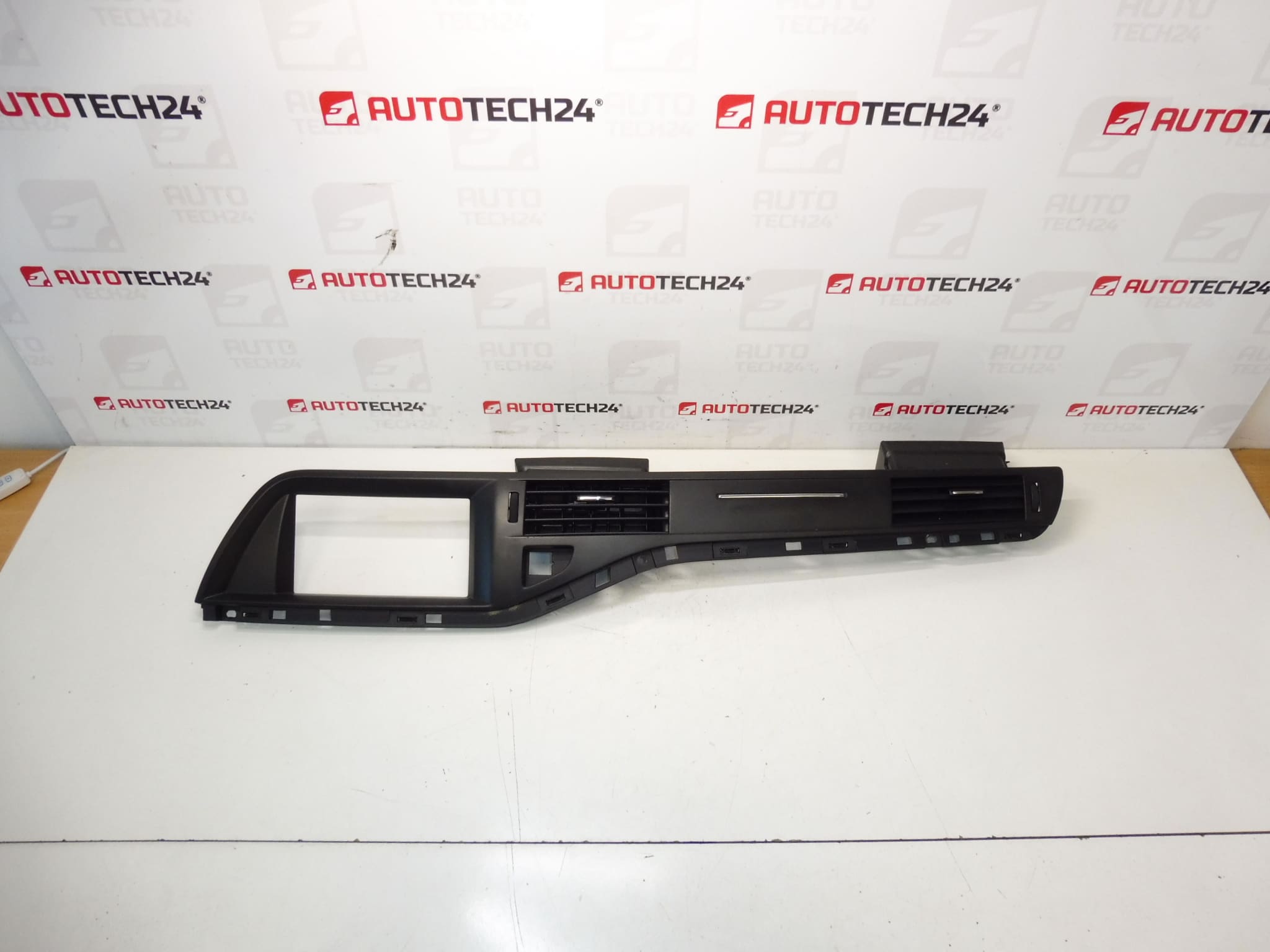 Citroën C5 X7 16069478D 8231R7 dashboard